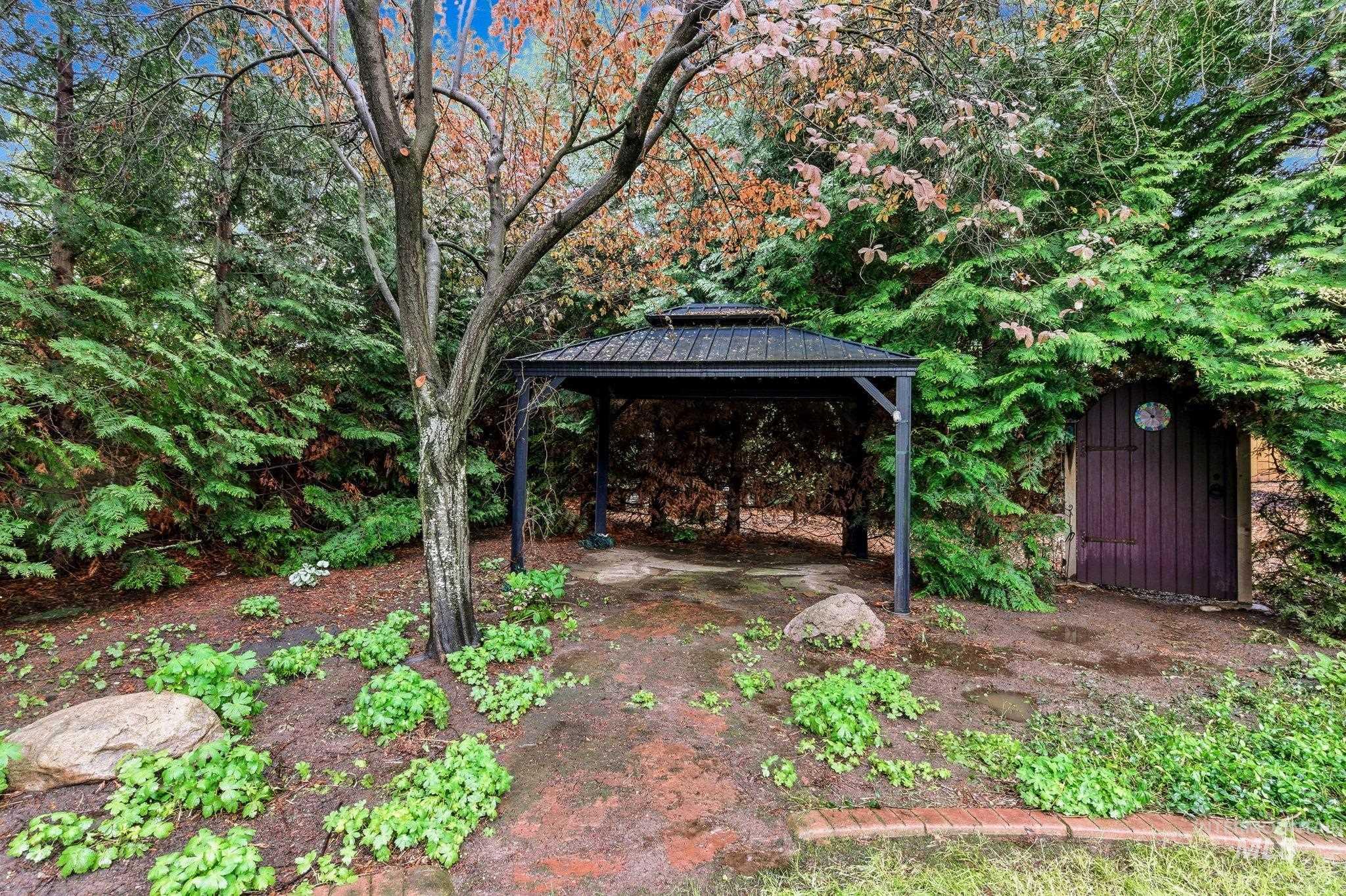 2011 S Creekside Ln, Boise, Idaho 83706, 4 Bedrooms, 2.5 Bathrooms, Residential For Sale, Price $1,249,000, 98982575