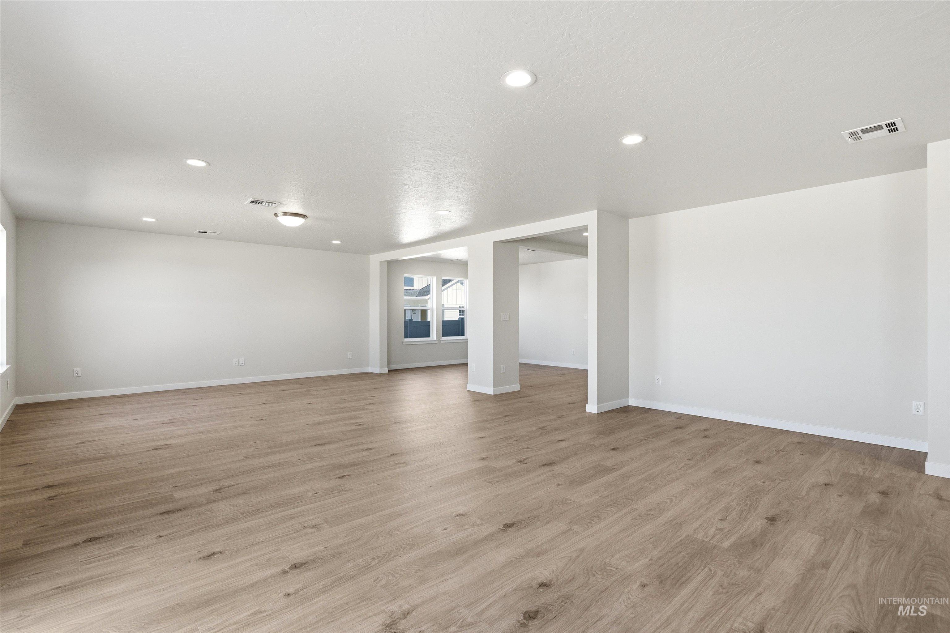 10768 Armuth St, Caldwell, Idaho 83605, 4 Bedrooms, 3.5 Bathrooms, Residential For Sale, Price $519,990, 98982578