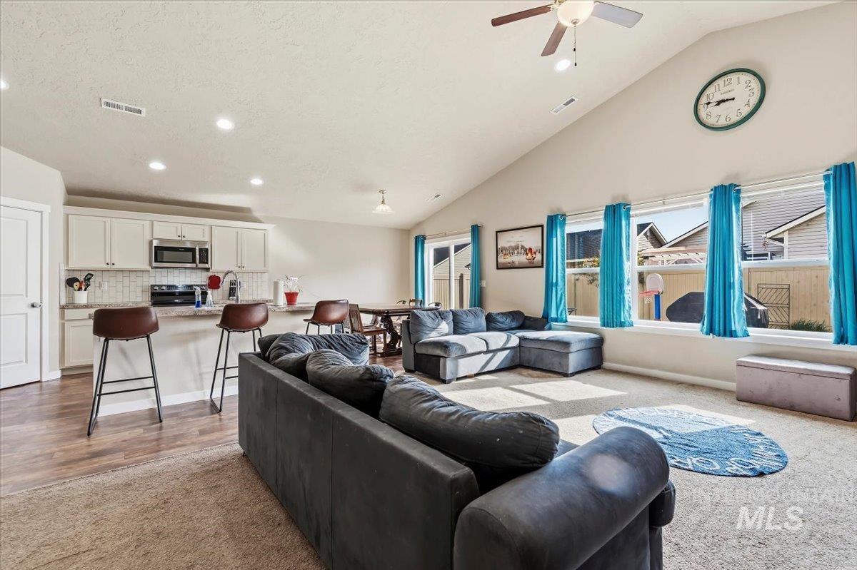 16850 Bethany Ave., Caldwell, Idaho 83607, 4 Bedrooms, 2 Bathrooms, Residential For Sale, Price $399,999, 98982579