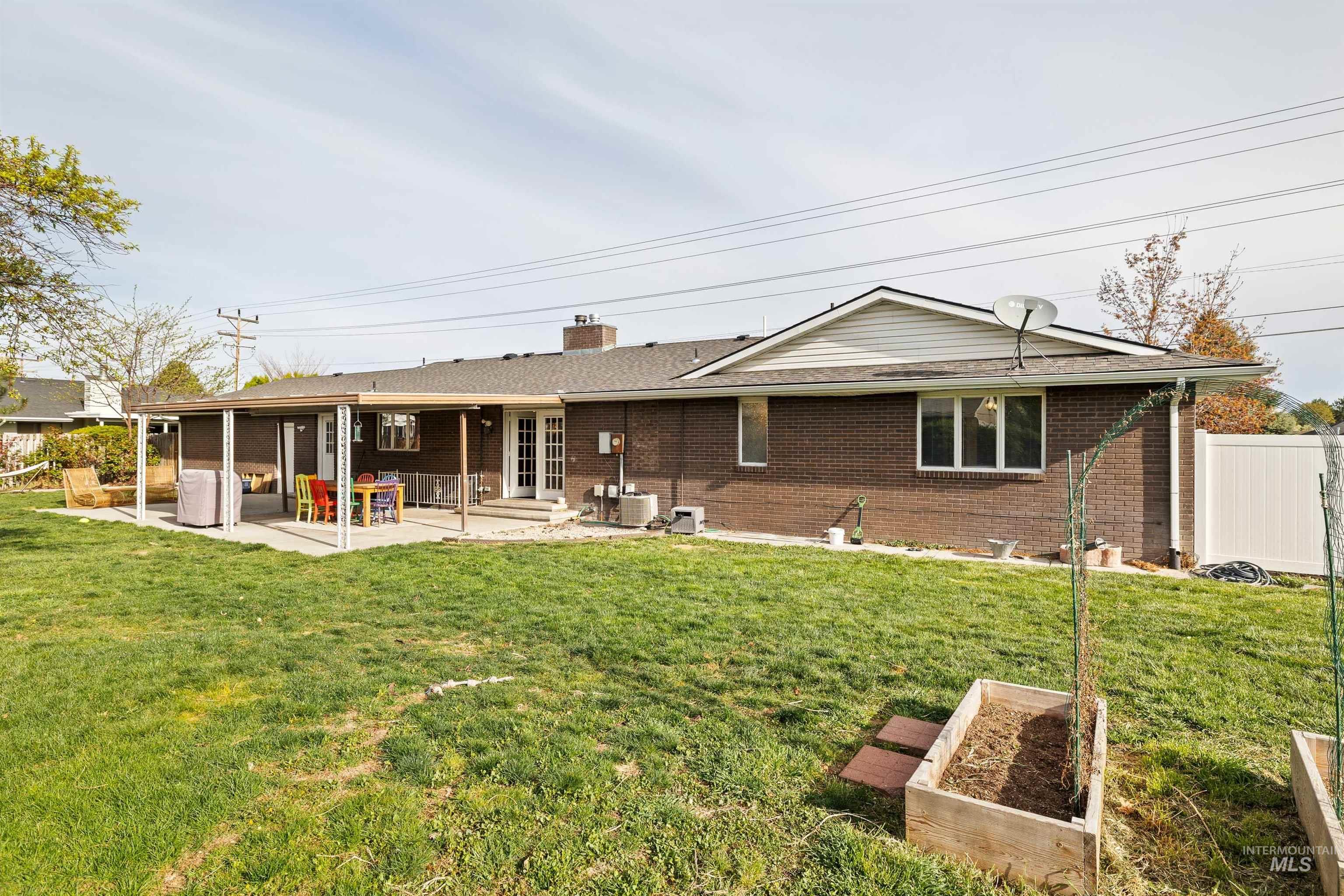 2090 Filer Ave E, Twin Falls, Idaho 83301-4365, 6 Bedrooms, 3.5 Bathrooms, Residential For Sale, Price $540,000, 98982580