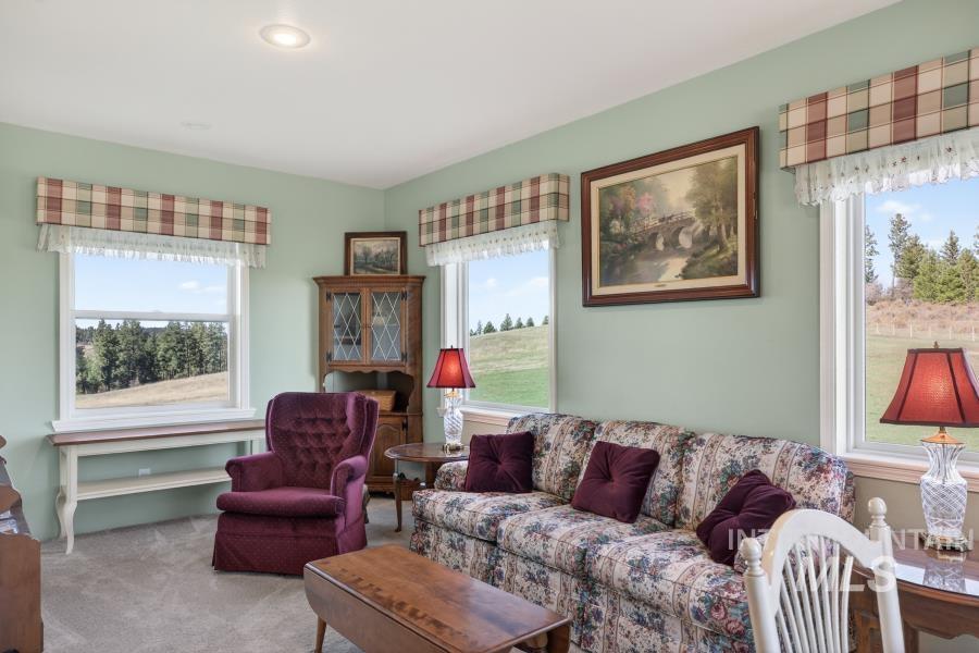 1086 E Rock Creek Rd, Potlatch, Idaho 83855, 5 Bedrooms, 4 Bathrooms, Residential For Sale, Price $1,400,000, 98982582