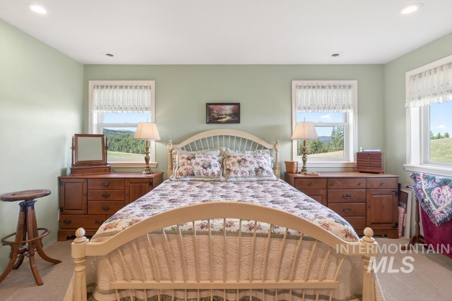 1086 E Rock Creek Rd, Potlatch, Idaho 83855, 5 Bedrooms, 4 Bathrooms, Residential For Sale, Price $1,400,000, 98982582