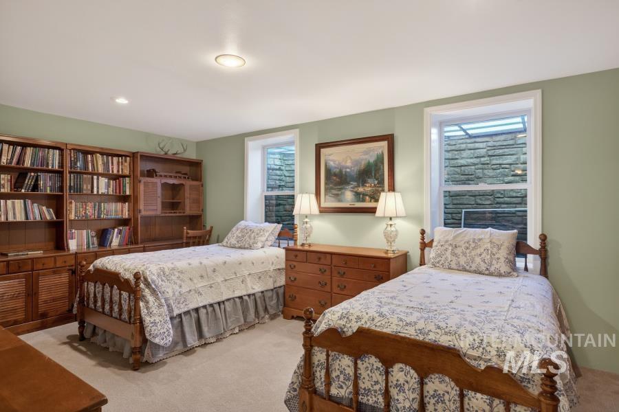 1086 E Rock Creek Rd, Potlatch, Idaho 83855, 5 Bedrooms, 4 Bathrooms, Residential For Sale, Price $1,400,000, 98982582