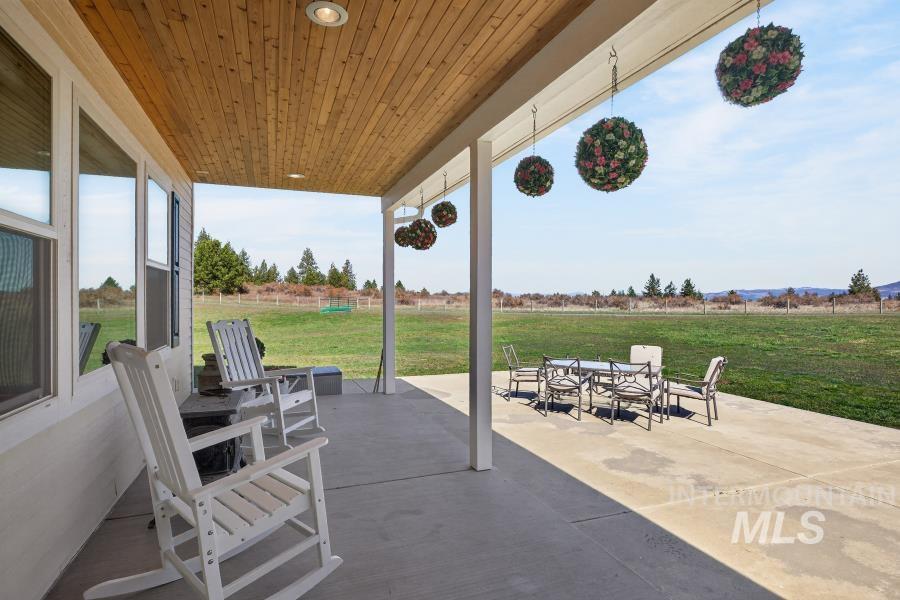 1086 E Rock Creek Rd, Potlatch, Idaho 83855, 5 Bedrooms, 4 Bathrooms, Residential For Sale, Price $1,400,000, 98982582