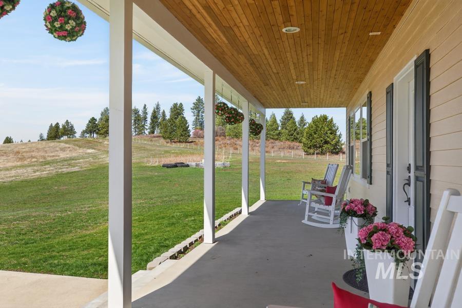 1086 E Rock Creek Rd, Potlatch, Idaho 83855, 5 Bedrooms, 4 Bathrooms, Residential For Sale, Price $1,400,000, 98982582