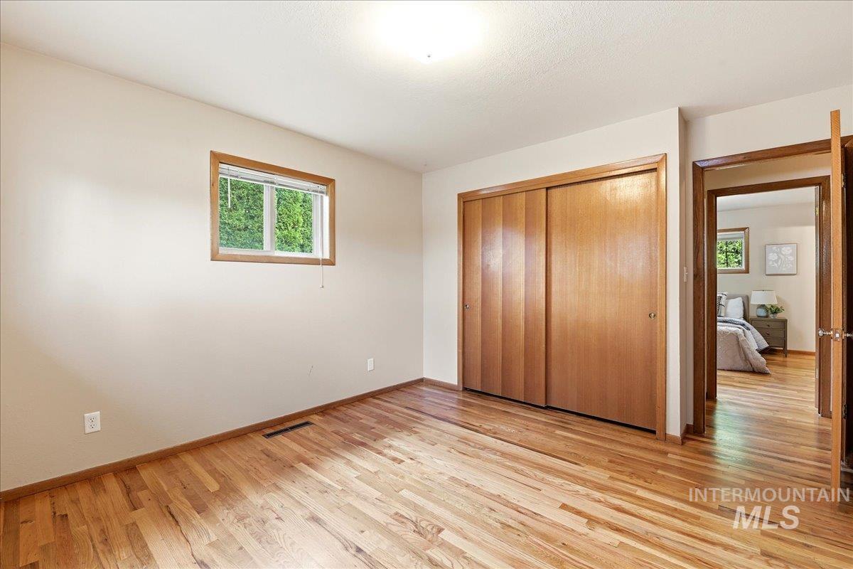 3720 E Clement Road, Boise, Idaho 83704, 5 Bedrooms, 2.5 Bathrooms, Residential For Sale, Price $530,000, 98982583