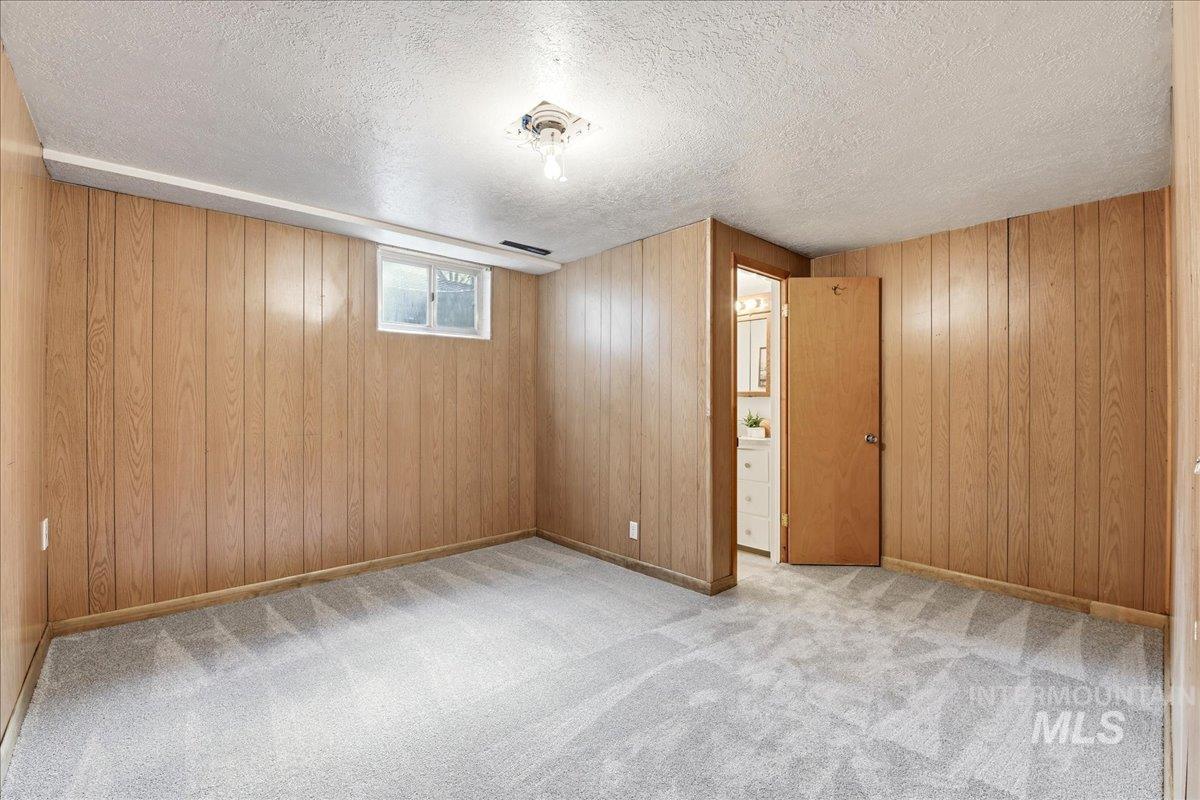 3720 E Clement Road, Boise, Idaho 83704, 5 Bedrooms, 2.5 Bathrooms, Residential For Sale, Price $530,000, 98982583