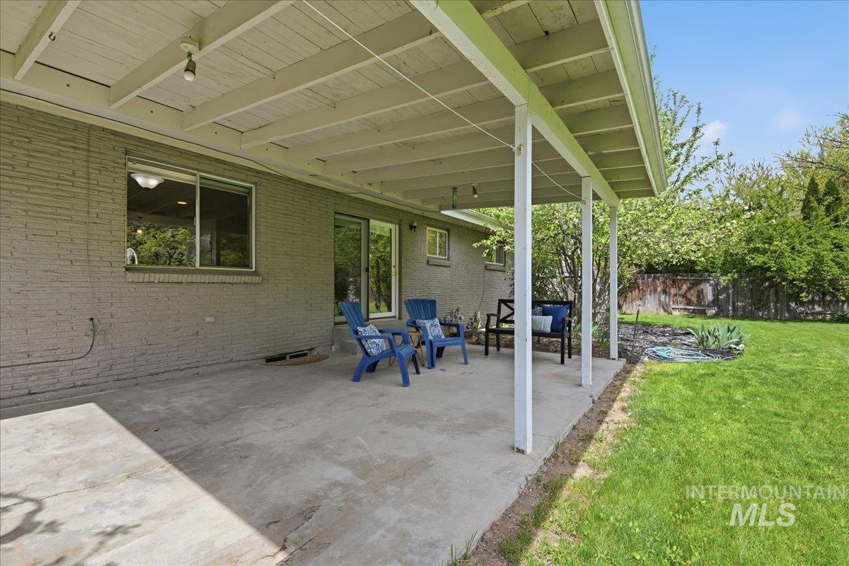 3720 E Clement Road, Boise, Idaho 83704, 5 Bedrooms, 2.5 Bathrooms, Residential For Sale, Price $530,000, 98982583