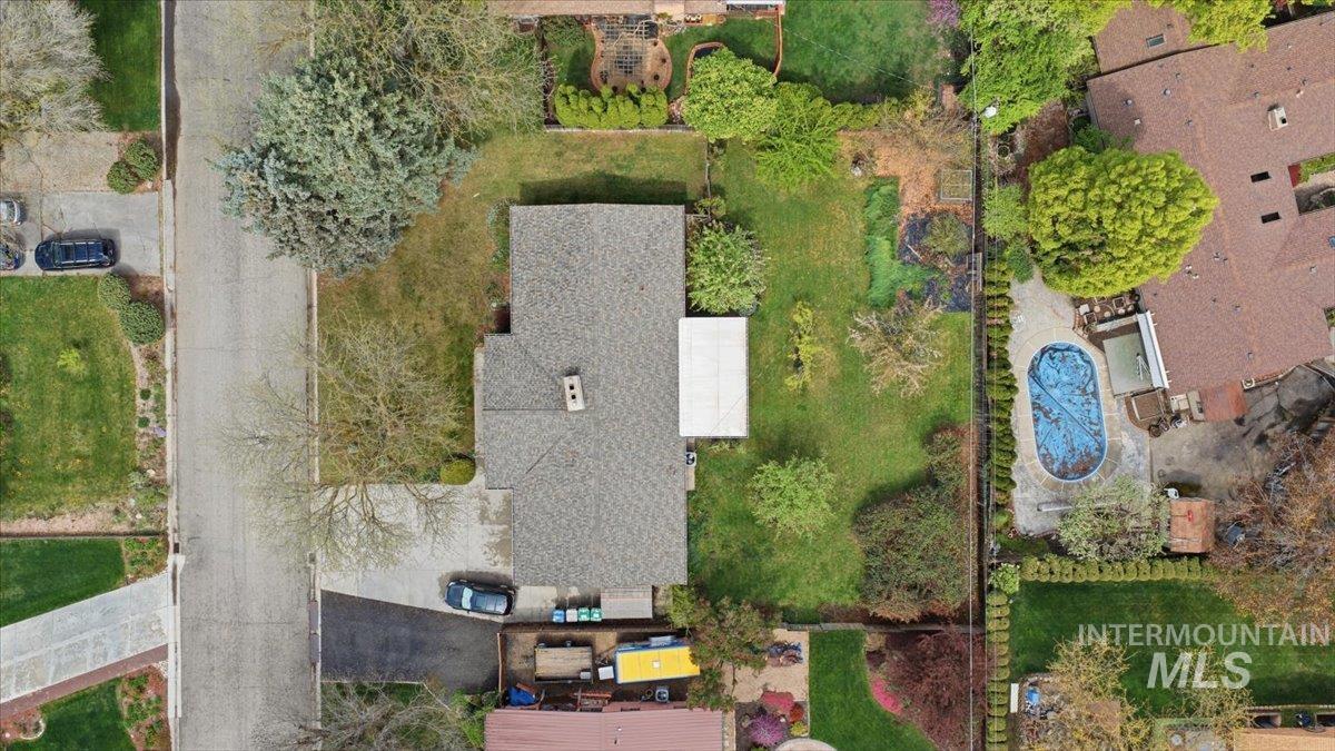 3720 E Clement Road, Boise, Idaho 83704, 5 Bedrooms, 2.5 Bathrooms, Residential For Sale, Price $530,000, 98982583