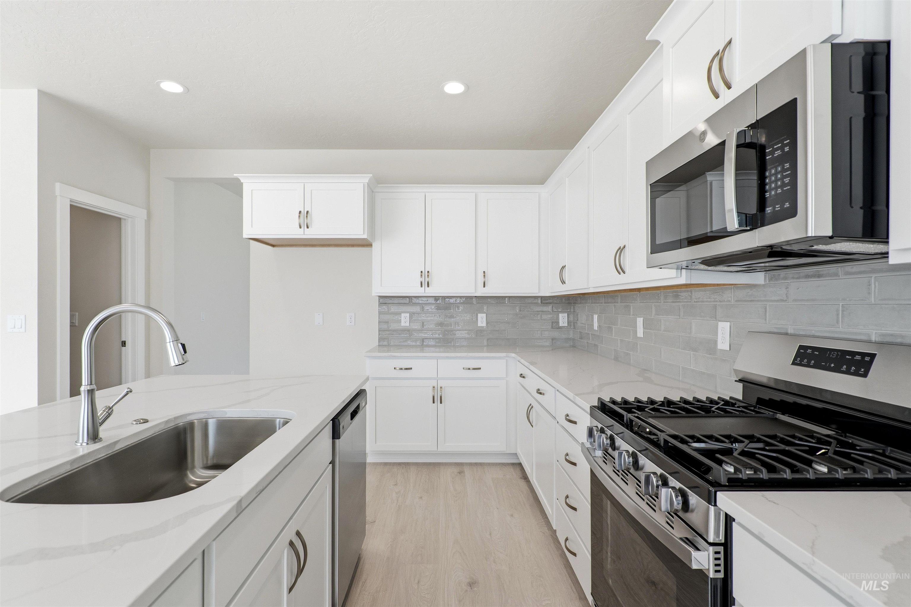 5591 W Aralia Dr., Meridian, Idaho 83646, 3 Bedrooms, 2.5 Bathrooms, Residential For Sale, Price $514,990, 98982584