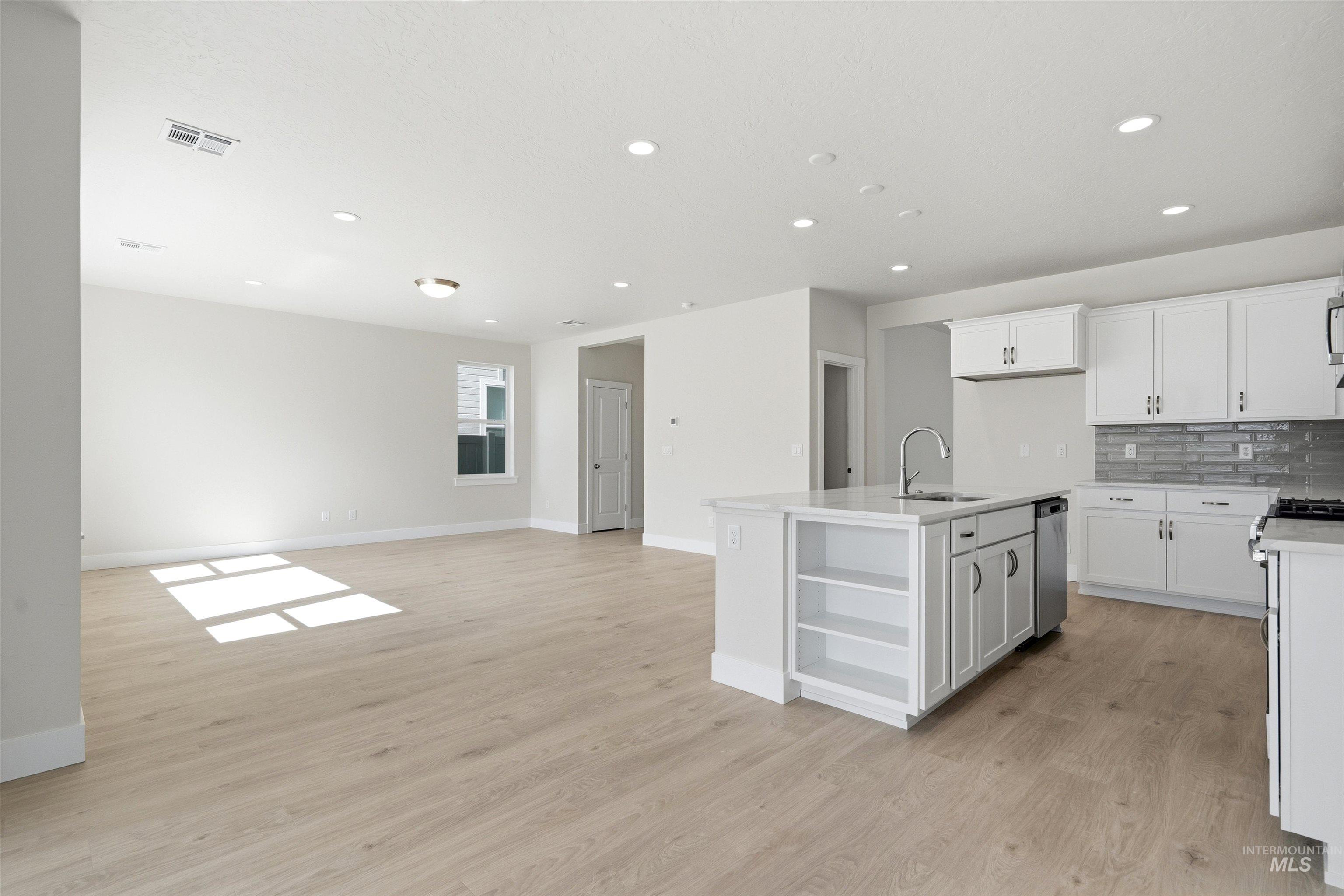 5591 W Aralia Dr., Meridian, Idaho 83646, 3 Bedrooms, 2.5 Bathrooms, Residential For Sale, Price $514,990, 98982584