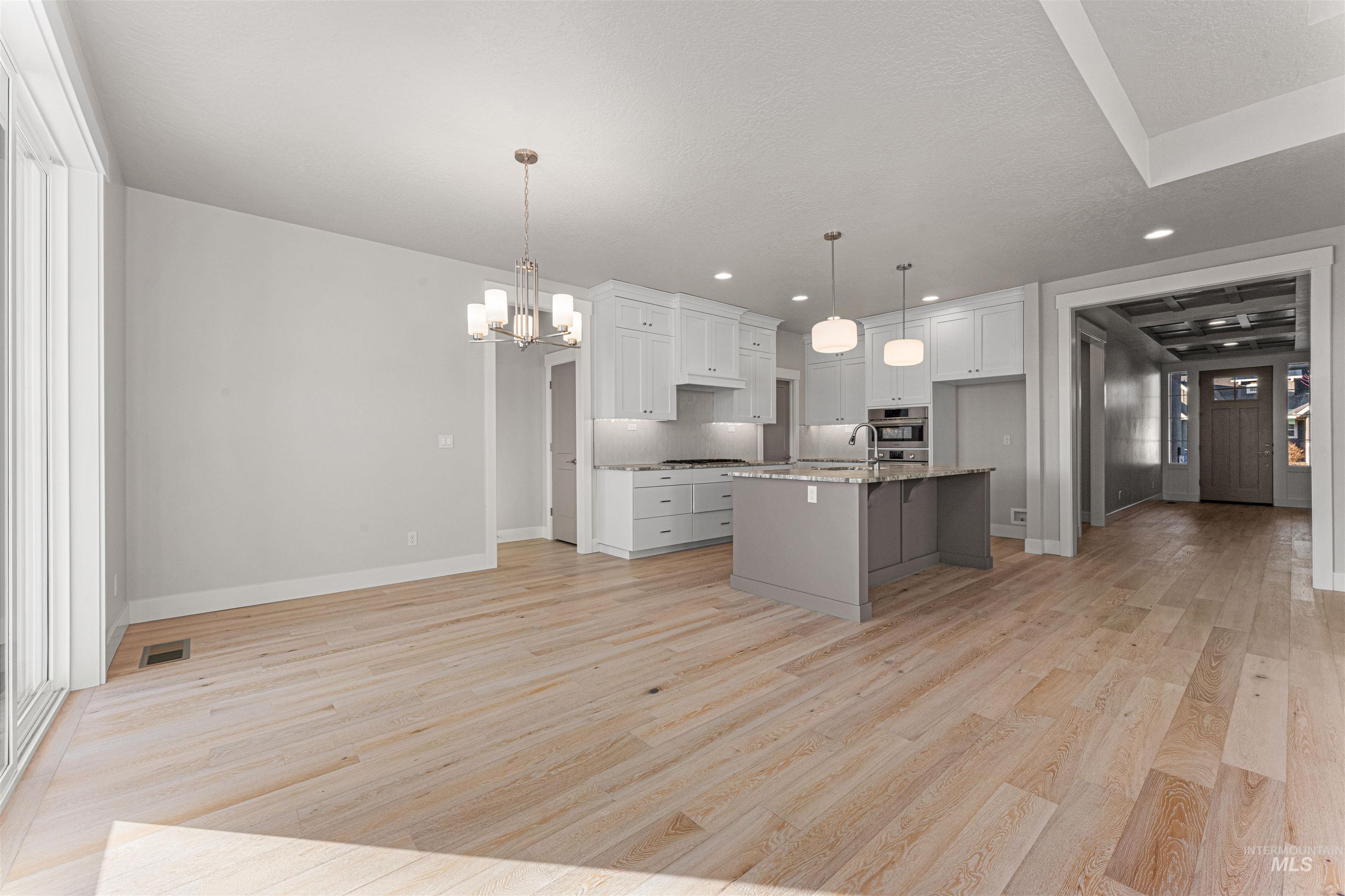 8165 Fountain Brook, Middleton, Idaho 83644, 3 Bedrooms, 2 Bathrooms, Residential For Sale, Price $639,900, 98982585