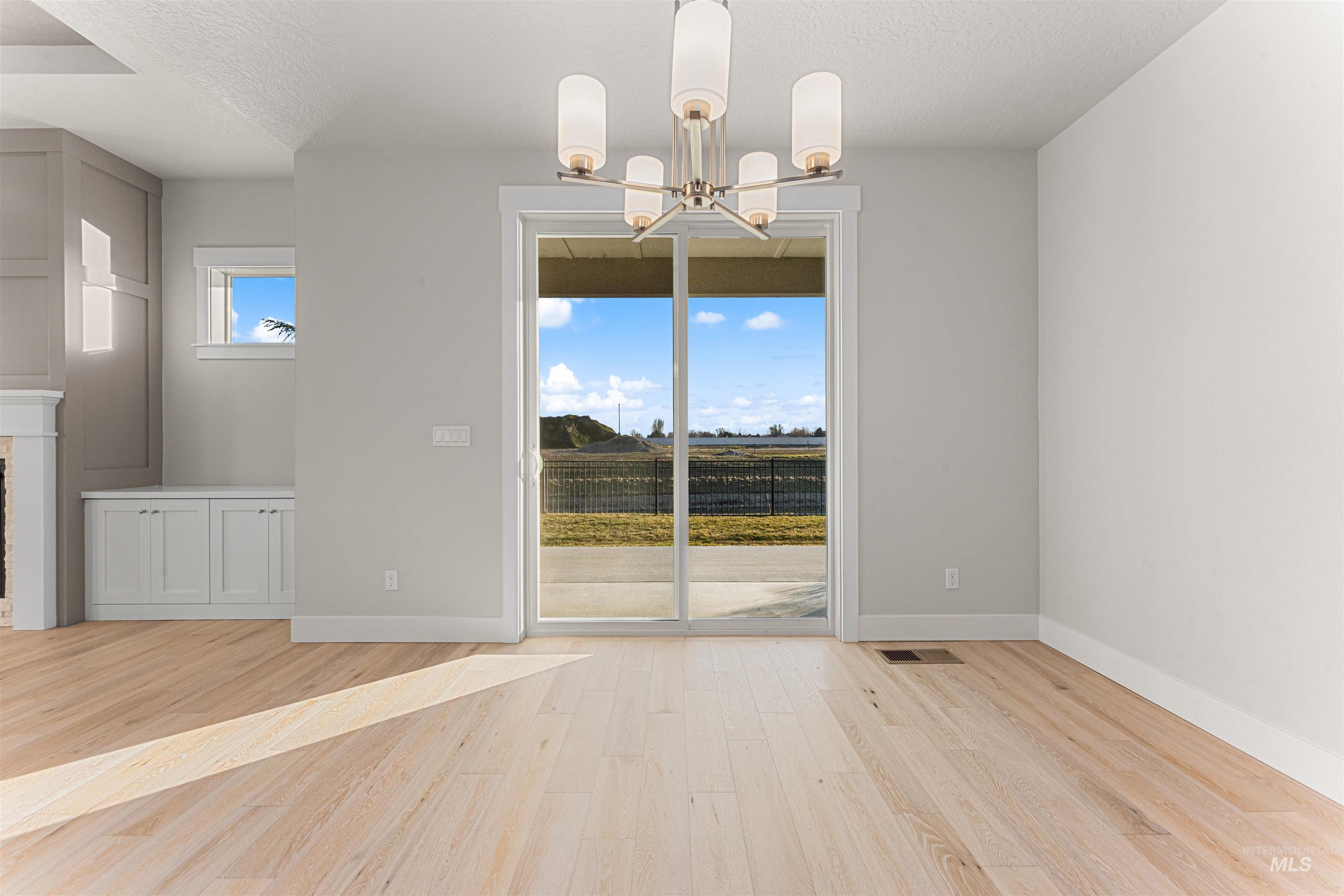 8165 Fountain Brook, Middleton, Idaho 83644, 3 Bedrooms, 2 Bathrooms, Residential For Sale, Price $639,900, 98982585