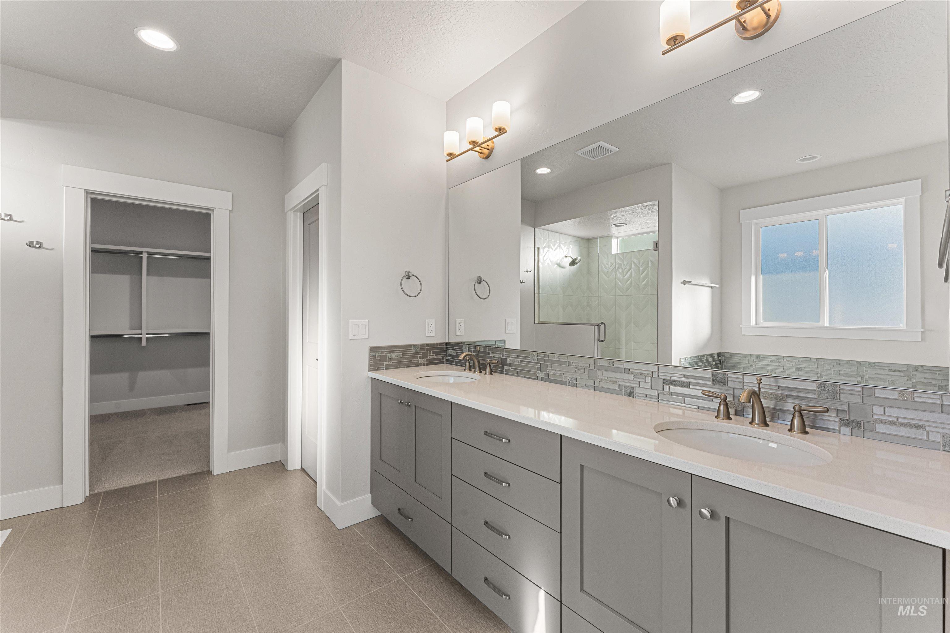 8165 Fountain Brook, Middleton, Idaho 83644, 3 Bedrooms, 2 Bathrooms, Residential For Sale, Price $639,900, 98982585