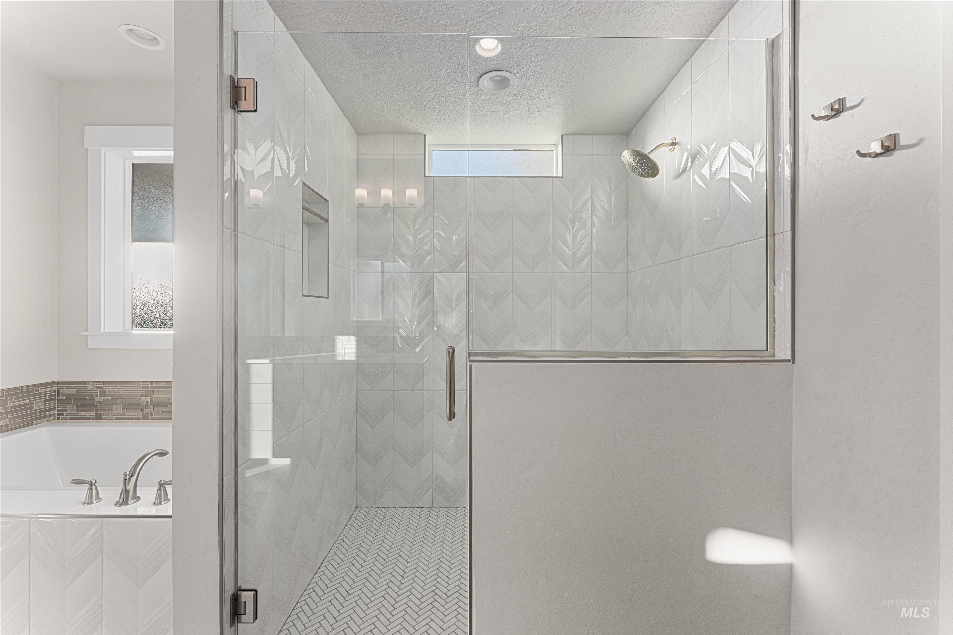 8165 Fountain Brook, Middleton, Idaho 83644, 3 Bedrooms, 2 Bathrooms, Residential For Sale, Price $639,900, 98982585