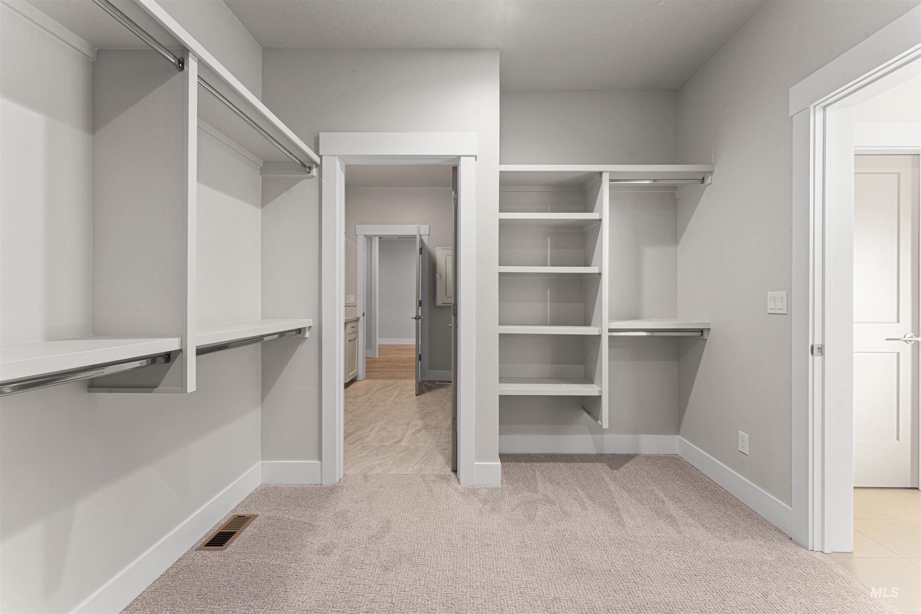 8165 Fountain Brook, Middleton, Idaho 83644, 3 Bedrooms, 2 Bathrooms, Residential For Sale, Price $639,900, 98982585