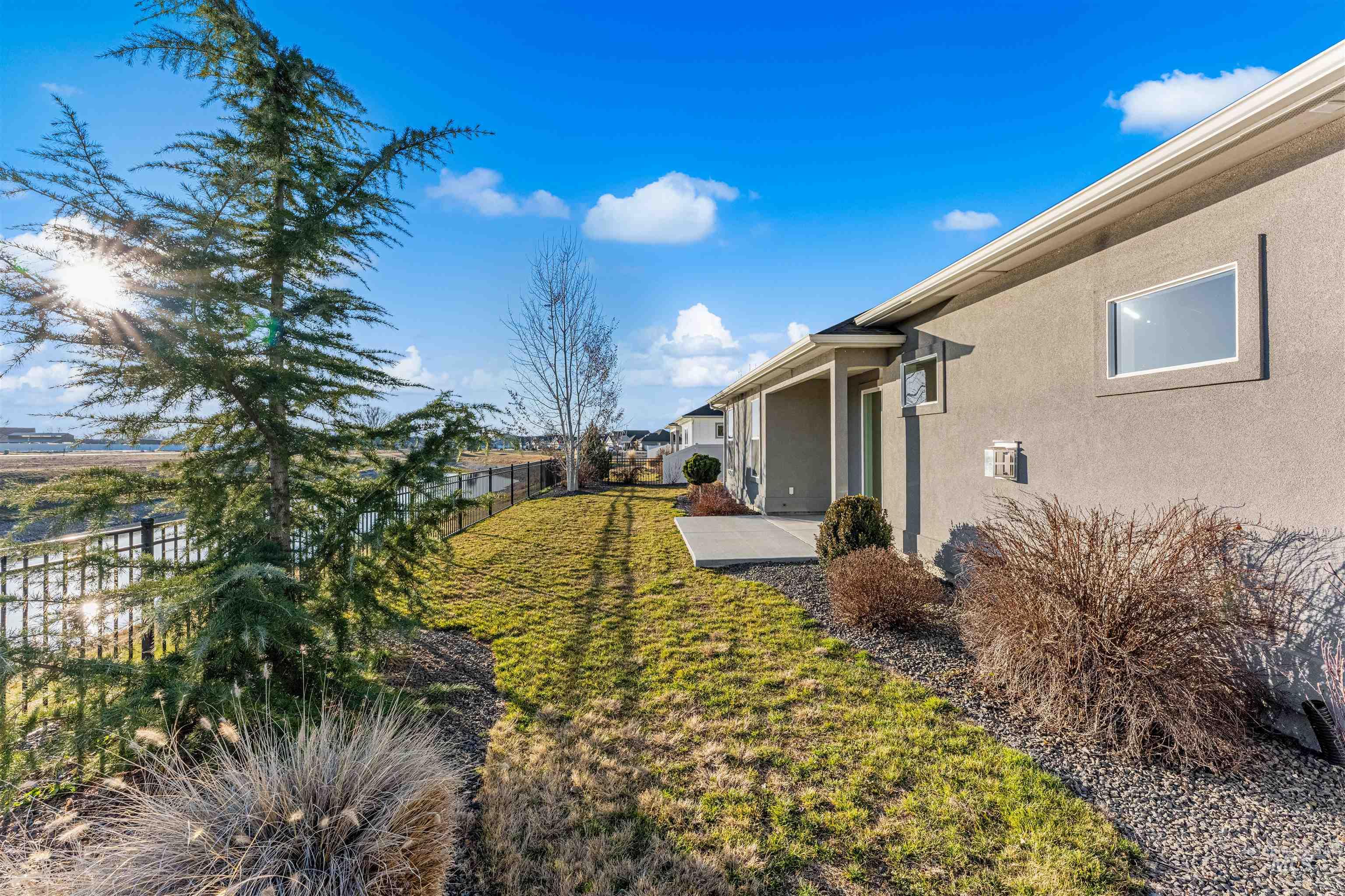 8165 Fountain Brook, Middleton, Idaho 83644, 3 Bedrooms, 2 Bathrooms, Residential For Sale, Price $639,900, 98982585