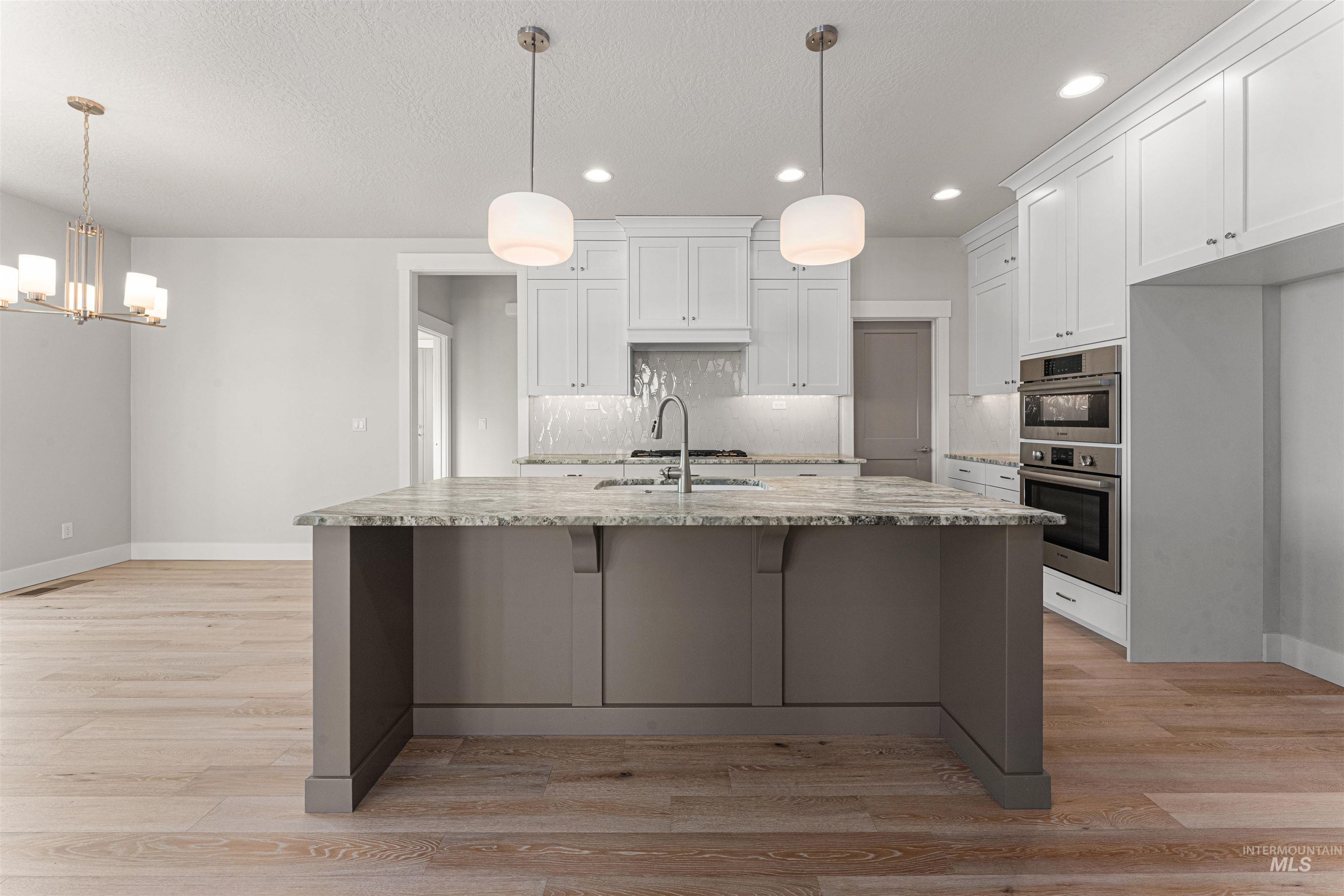 8165 Fountain Brook, Middleton, Idaho 83644, 3 Bedrooms, 2 Bathrooms, Residential For Sale, Price $639,900, 98982585