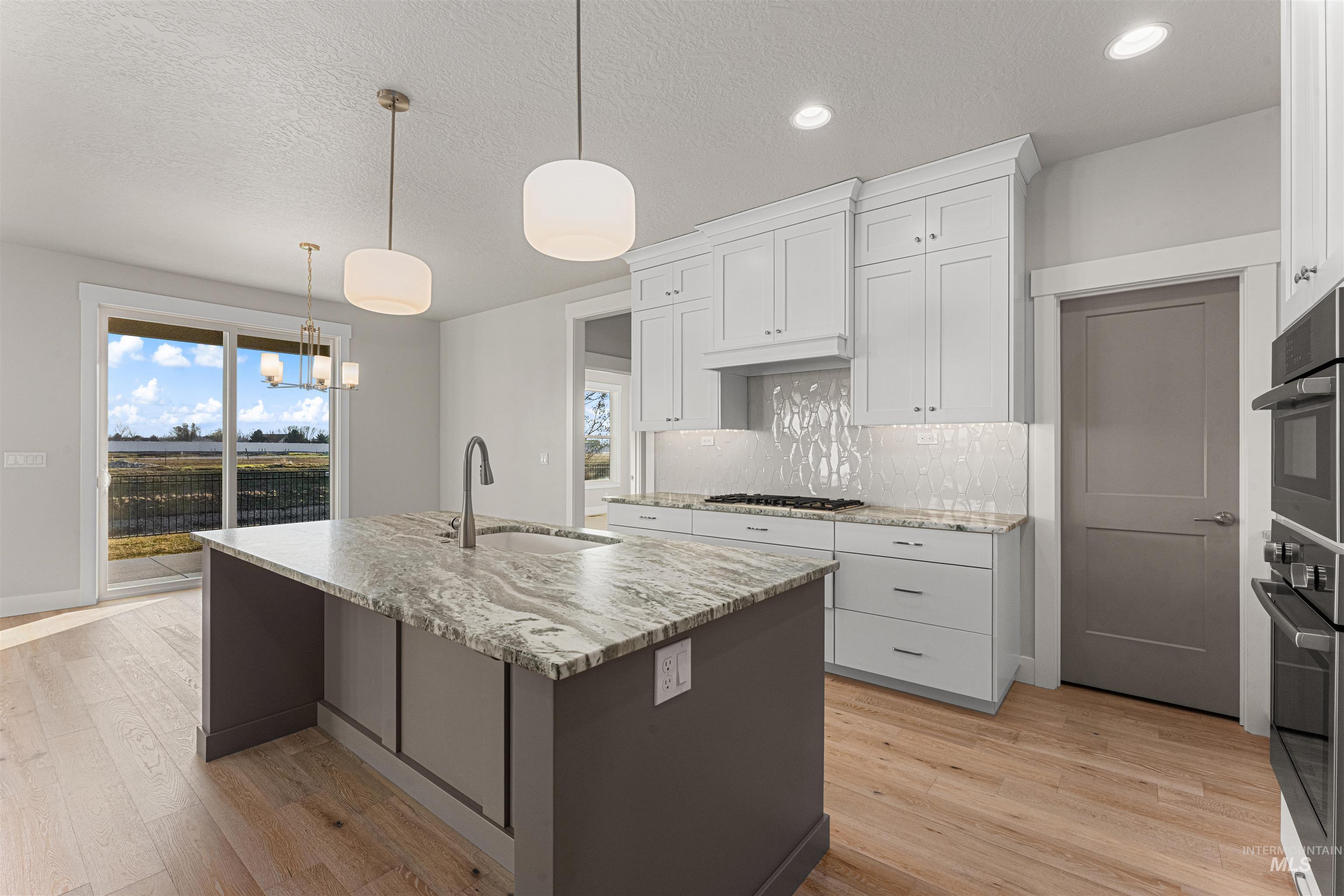 8165 Fountain Brook, Middleton, Idaho 83644, 3 Bedrooms, 2 Bathrooms, Residential For Sale, Price $639,900, 98982585