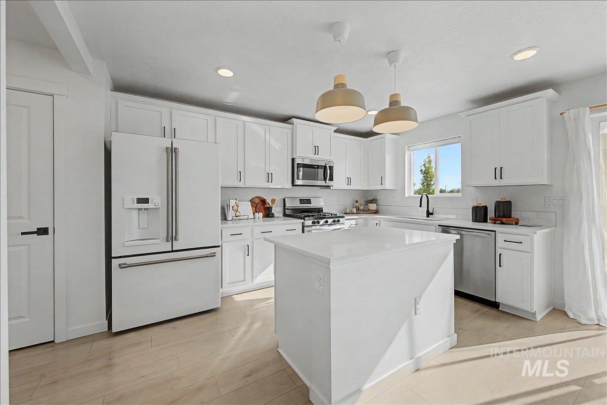 6166 S Carlburg Pl., Boise, Idaho 83709, 3 Bedrooms, 2.5 Bathrooms, Residential For Sale, Price $485,000, 98982588