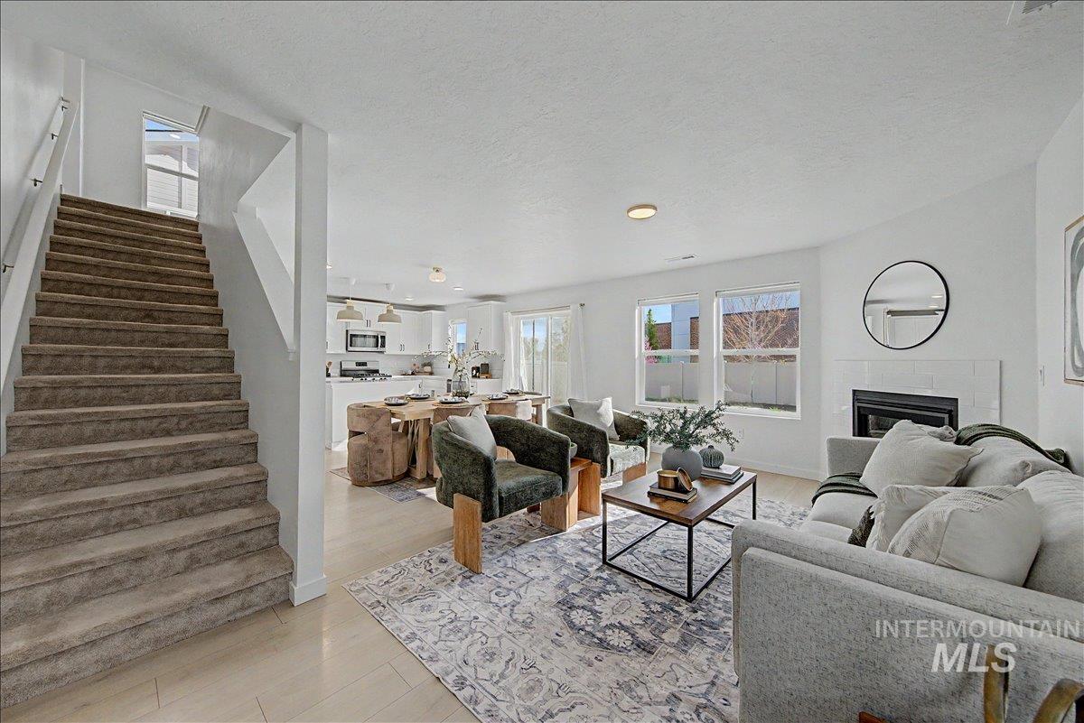 6166 S Carlburg Pl., Boise, Idaho 83709, 3 Bedrooms, 2.5 Bathrooms, Residential For Sale, Price $465,000,MLS 98982588