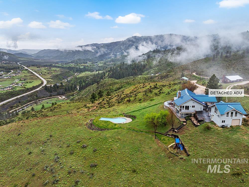 41 Whitehawk Way, Boise, Idaho 83716-3011, 5 Bedrooms, 4 Bathrooms, Residential For Sale, Price $1,599,000, 98982590