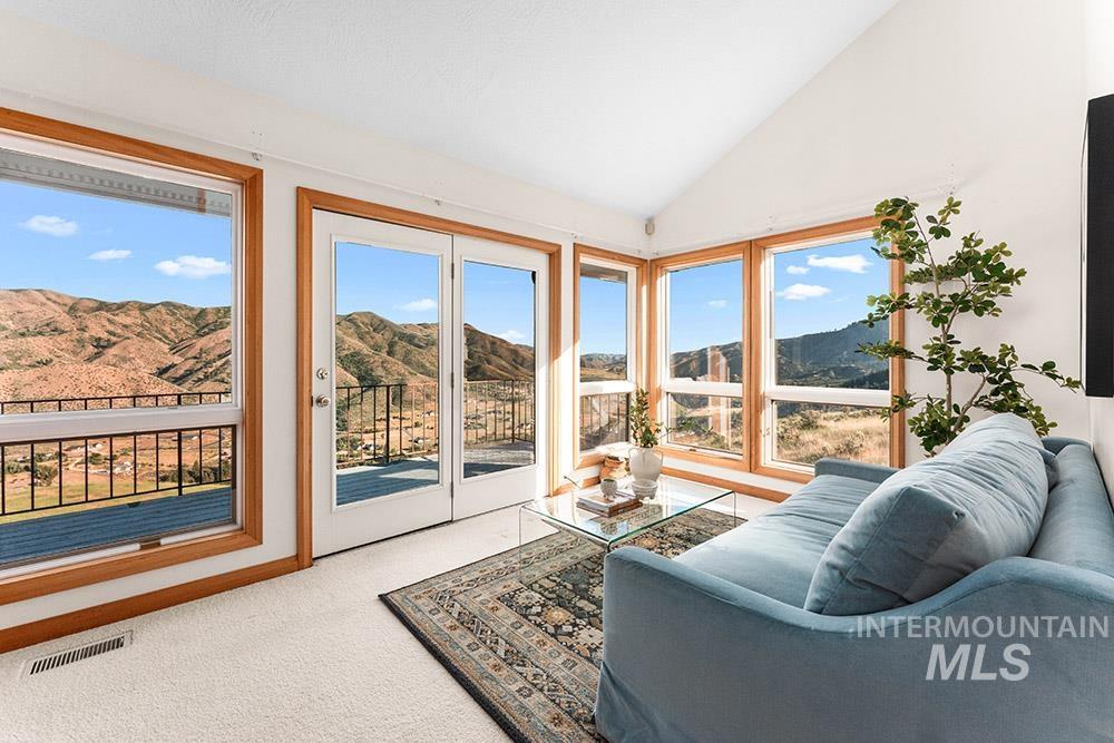 41 Whitehawk Way, Boise, Idaho 83716-3011, 5 Bedrooms, 4 Bathrooms, Residential For Sale, Price $1,599,000,MLS 98982590