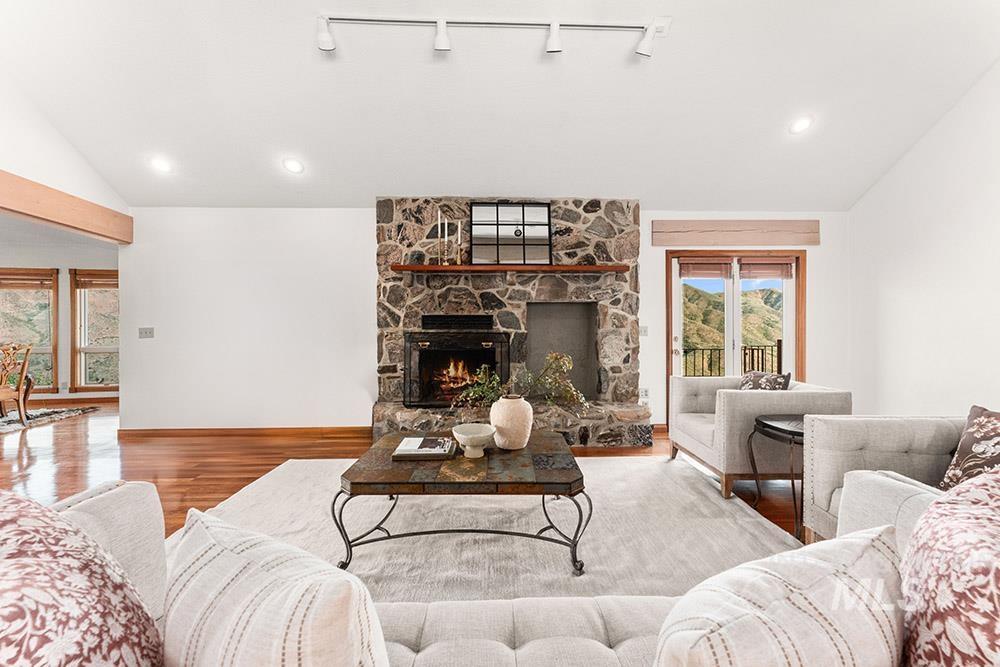 41 Whitehawk Way, Boise, Idaho 83716-3011, 5 Bedrooms, 4 Bathrooms, Residential For Sale, Price $1,599,000, 98982590