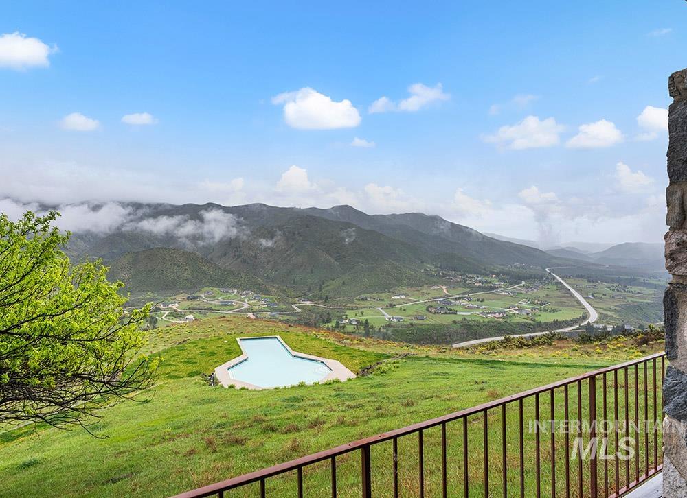 41 Whitehawk Way, Boise, Idaho 83716-3011, 5 Bedrooms, 4 Bathrooms, Residential For Sale, Price $1,599,000, 98982590