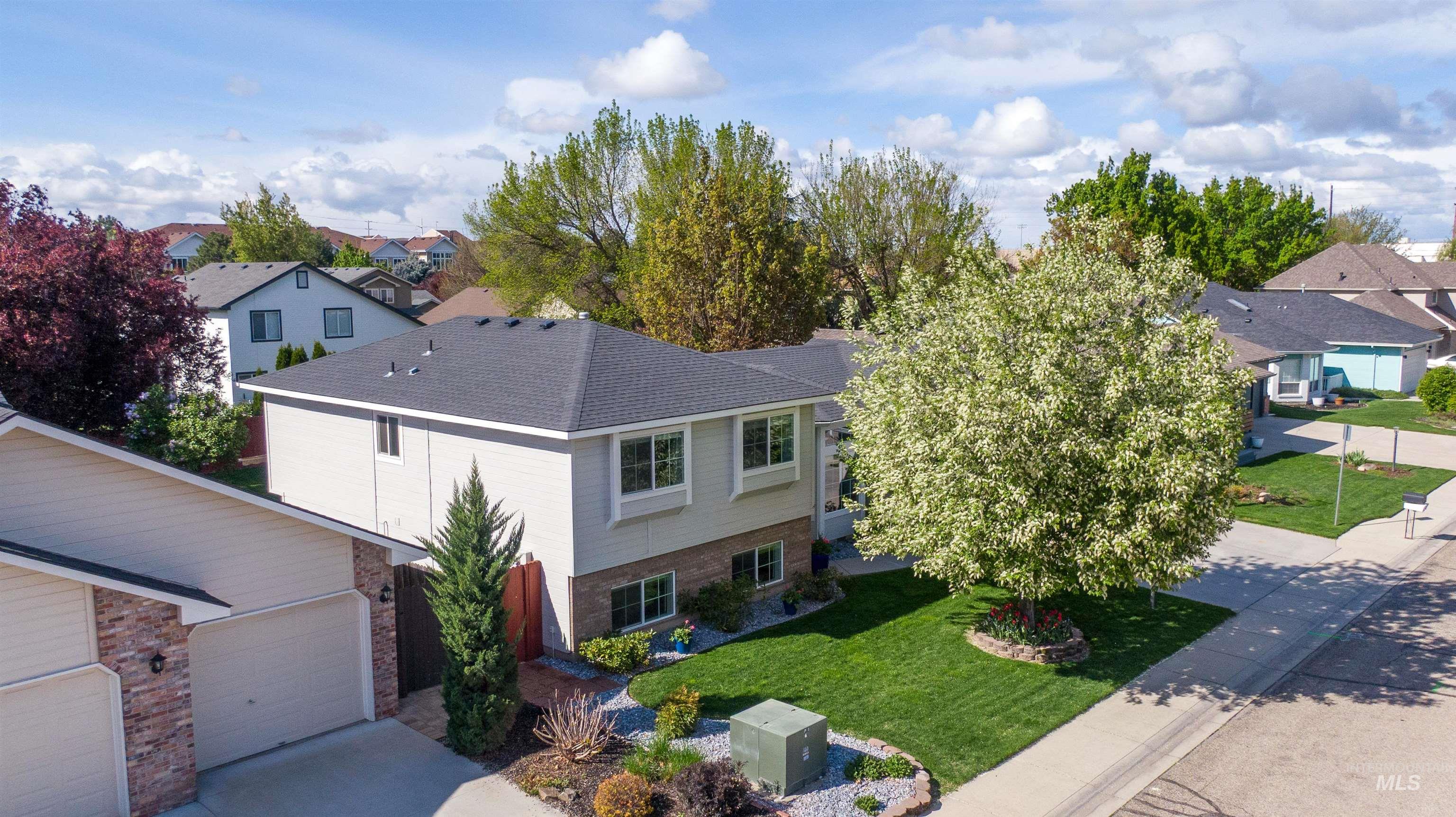 12047 W Patrina Dr, Boise, Idaho 83713, 5 Bedrooms, 3.5 Bathrooms, Residential For Sale, Price $559,900, 98982591