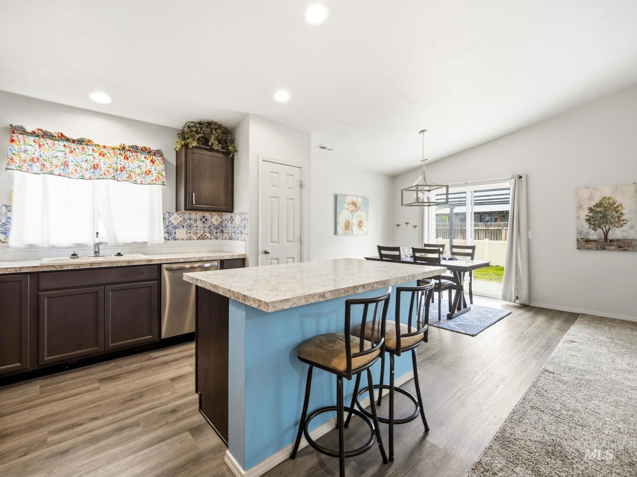 17546 N Newdale Ave, Nampa, Idaho 83687, 3 Bedrooms, 2 Bathrooms, Residential For Sale, Price $400,000, 98982592