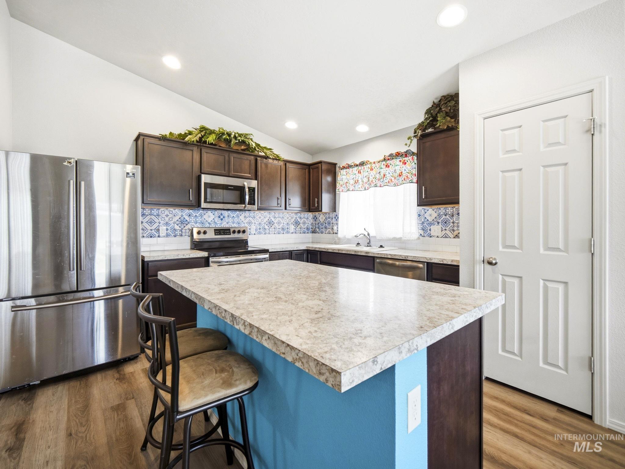 17546 N Newdale Ave, Nampa, Idaho 83687, 3 Bedrooms, 2 Bathrooms, Residential For Sale, Price $400,000, 98982592