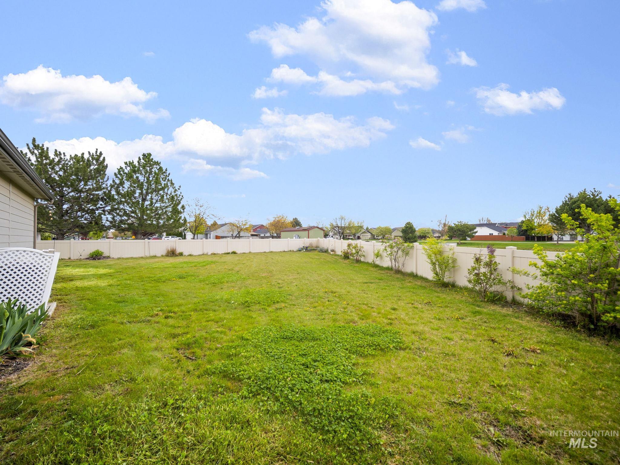 17546 N Newdale Ave, Nampa, Idaho 83687, 3 Bedrooms, 2 Bathrooms, Residential For Sale, Price $400,000, 98982592