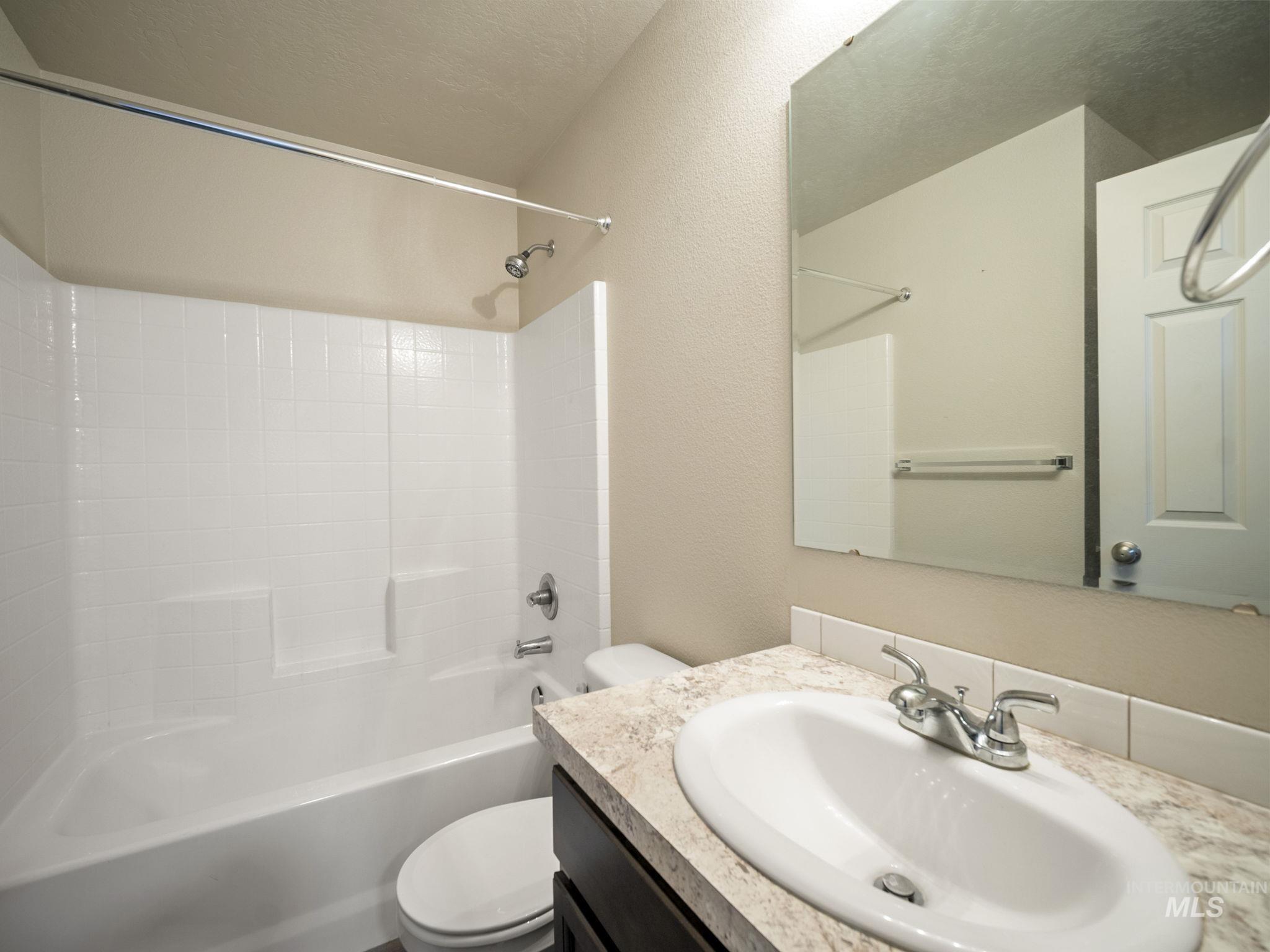 17546 N Newdale Ave, Nampa, Idaho 83687, 3 Bedrooms, 2 Bathrooms, Residential For Sale, Price $400,000, 98982592