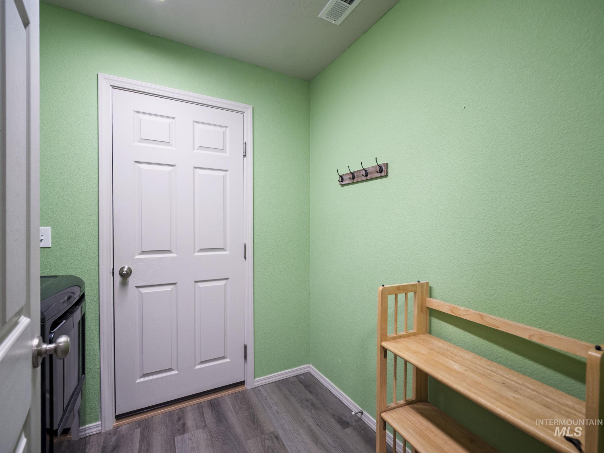 17546 N Newdale Ave, Nampa, Idaho 83687, 3 Bedrooms, 2 Bathrooms, Residential For Sale, Price $400,000, 98982592