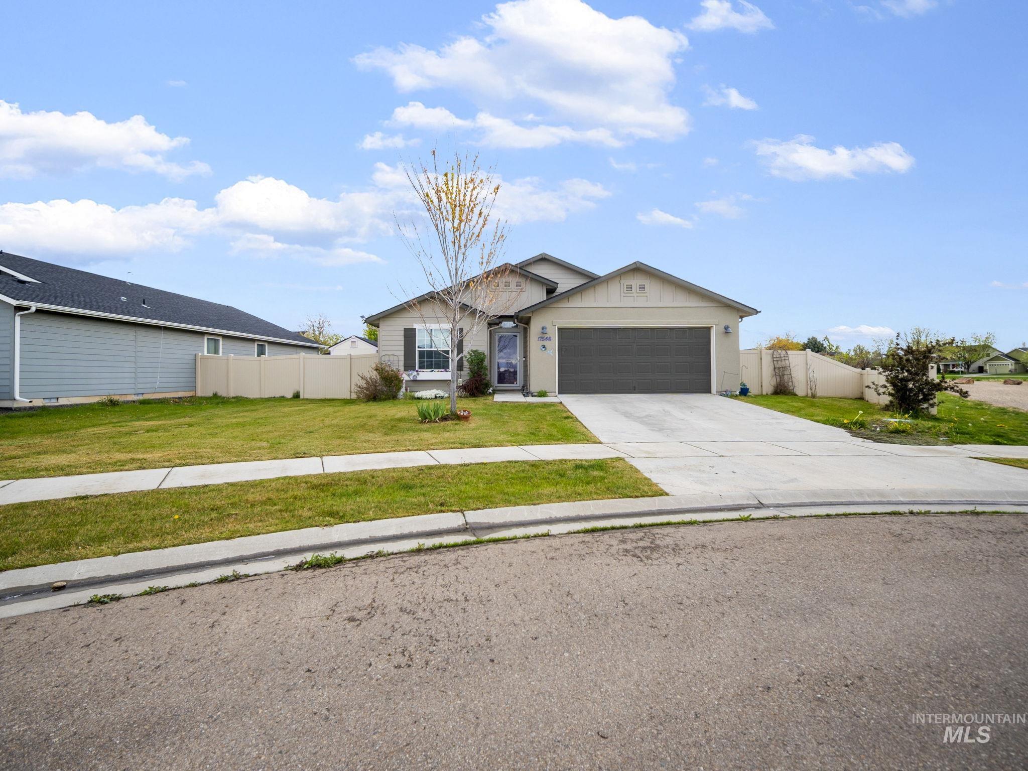 17546 N Newdale Ave, Nampa, Idaho 83687, 3 Bedrooms, 2 Bathrooms, Residential For Sale, Price $400,000, 98982592