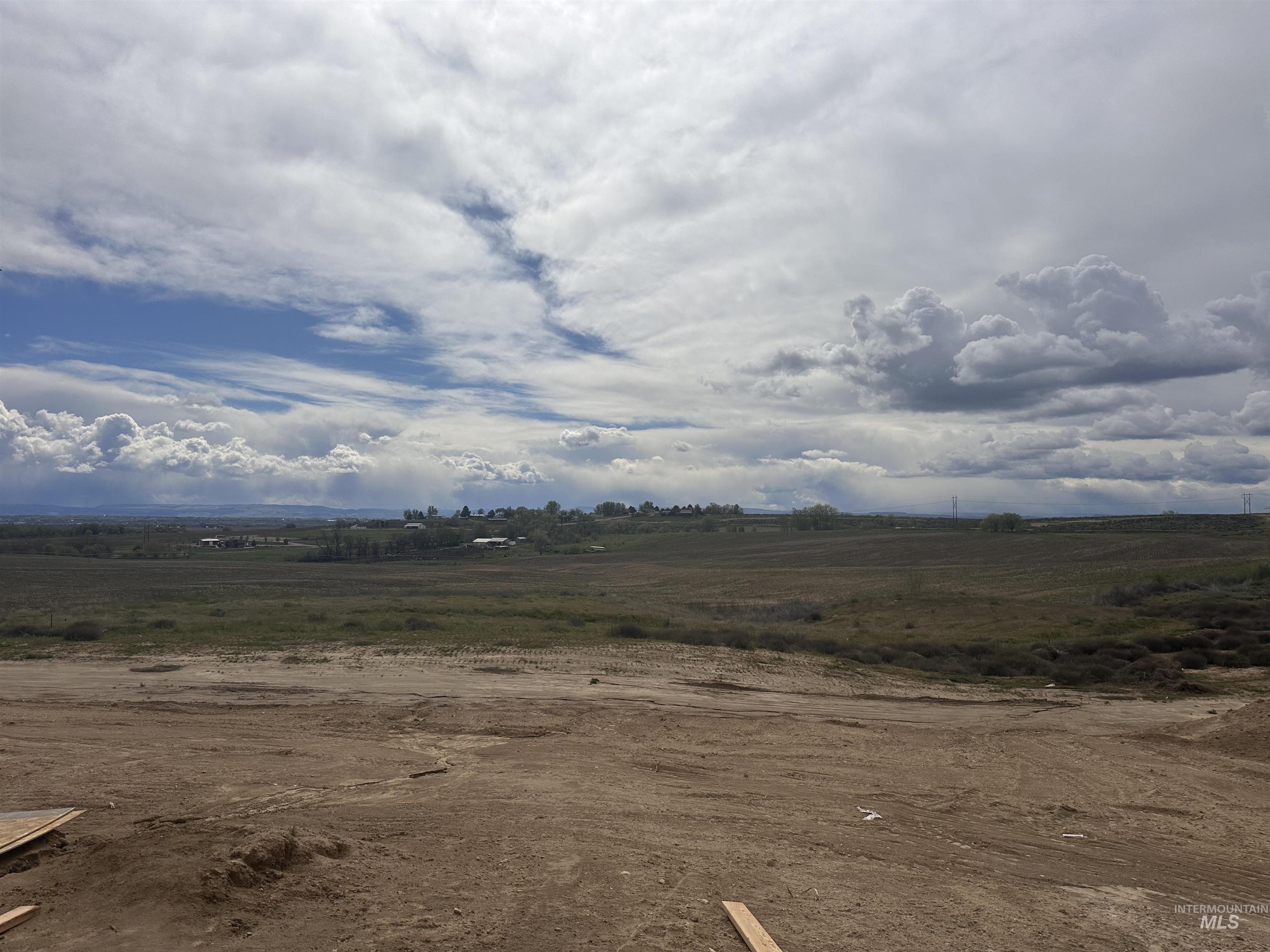 27387 Iron Horse Dr, Caldwell, Idaho 83607, 4 Bedrooms, 3.5 Bathrooms, Residential For Sale, Price $1,288,000, 98982594