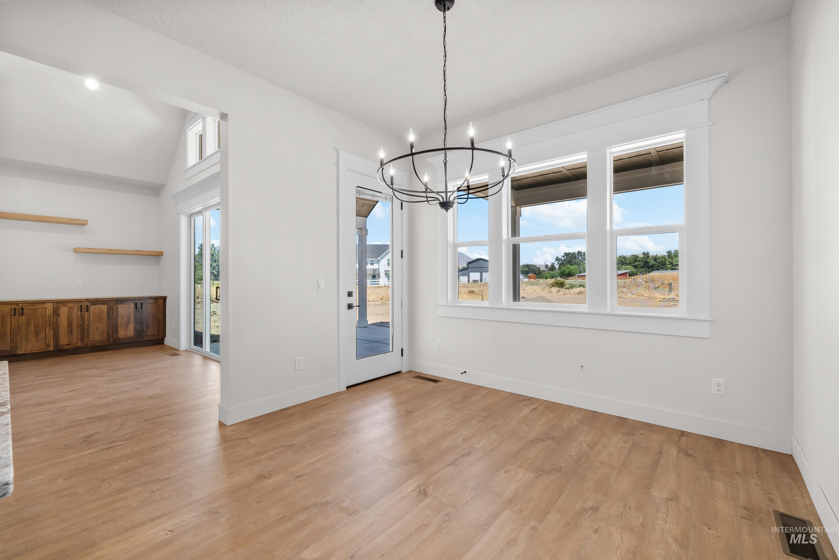 27387 Iron Horse Dr, Caldwell, Idaho 83607, 4 Bedrooms, 3.5 Bathrooms, Residential For Sale, Price $1,288,000, 98982594