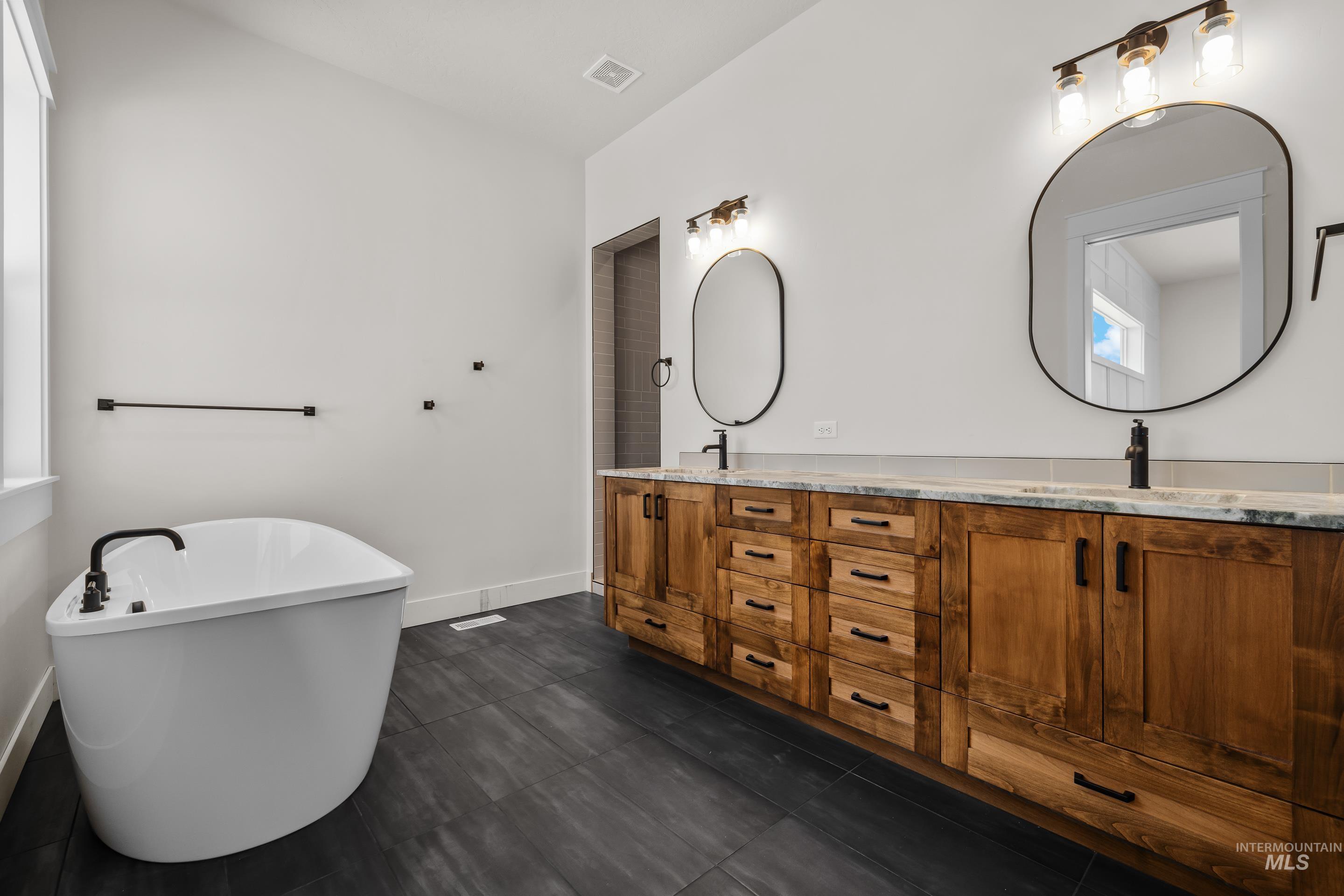 27387 Iron Horse Dr, Caldwell, Idaho 83607, 4 Bedrooms, 3.5 Bathrooms, Residential For Sale, Price $1,288,000, 98982594