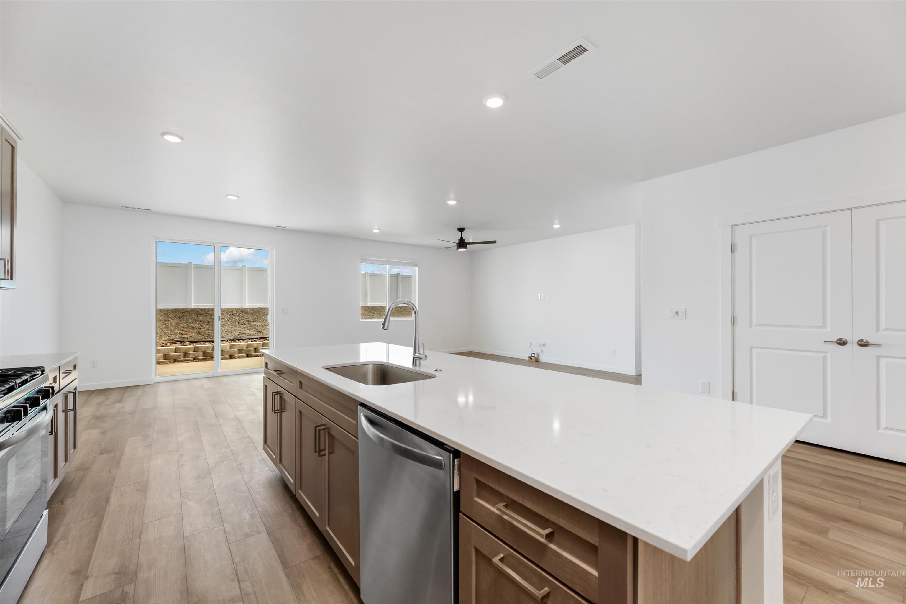 15136 Lenticular Ave, Caldwell, Idaho 83607, 4 Bedrooms, 2 Bathrooms, Residential For Sale, Price $492,900,MLS 98982595