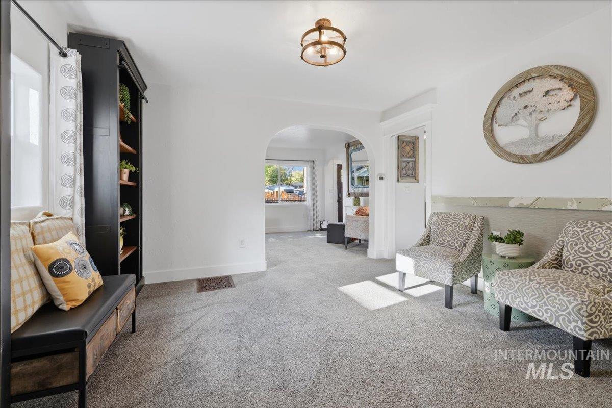 6309 W Post St, Boise, Idaho 83704, 1 Bedroom, 1 Bathroom, Residential For Sale, Price $389,900, 98982596