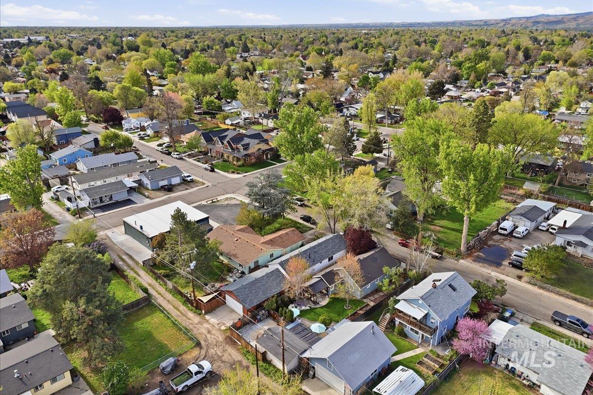 6309 W Post St, Boise, Idaho 83704, 1 Bedroom, 1 Bathroom, Residential For Sale, Price $389,900, 98982596