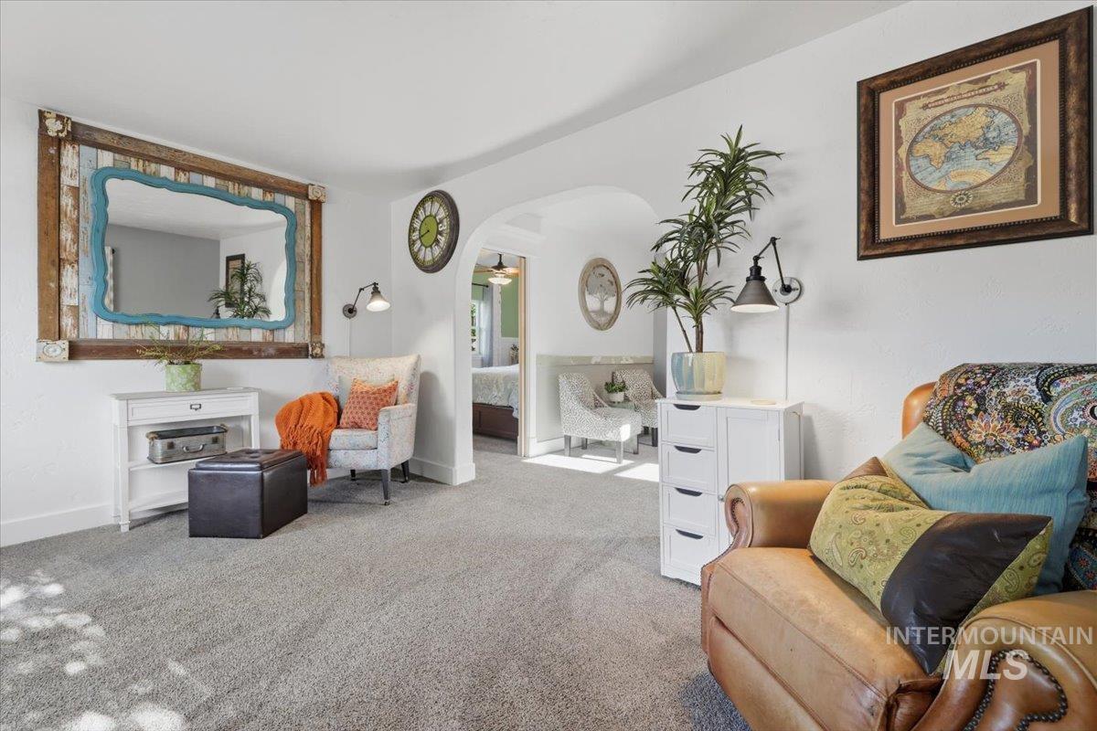 6309 W Post St, Boise, Idaho 83704, 1 Bedroom, 1 Bathroom, Residential For Sale, Price $389,900, 98982596