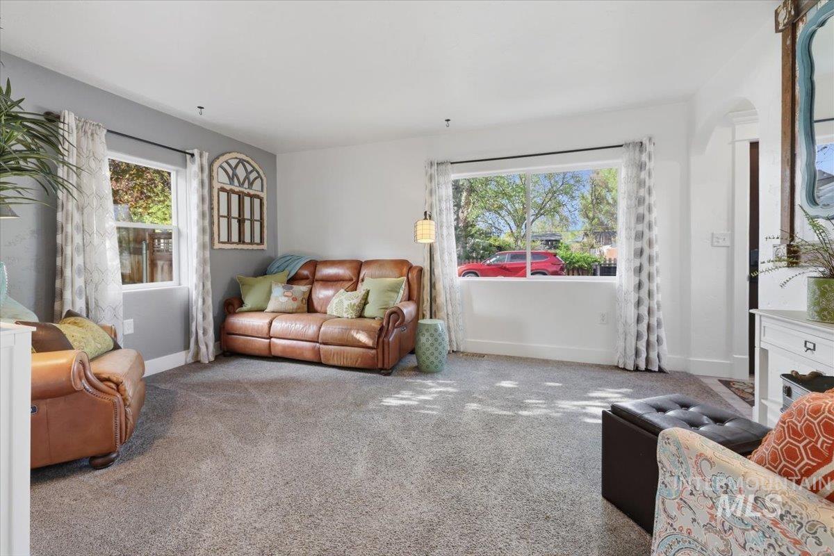 6309 W Post St, Boise, Idaho 83704, 1 Bedroom, 1 Bathroom, Residential For Sale, Price $389,900, 98982596