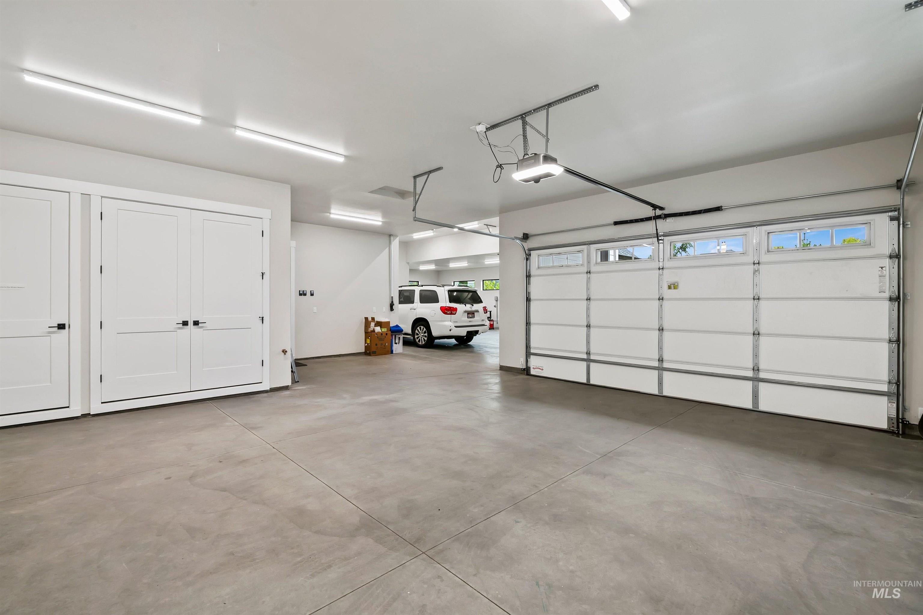 2270 S Trout Stone Way, Eagle, Idaho 83616-7634, 5 Bedrooms, 5.5 Bathrooms, Residential For Sale, Price $2,800,000,MLS 98982597