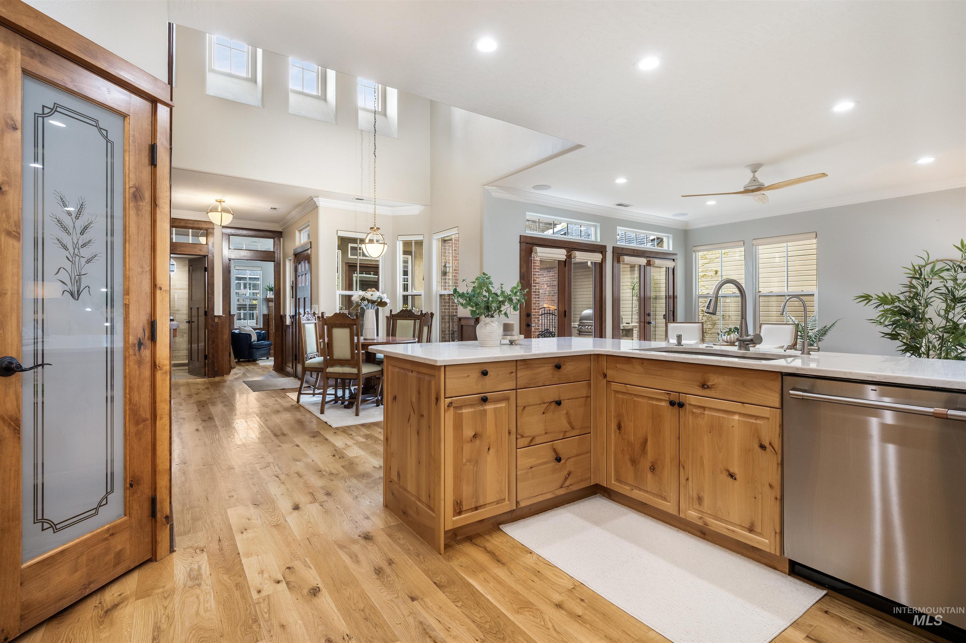 253 E Wexford Ln, Eagle, Idaho 83616, 3 Bedrooms, 3 Bathrooms, Residential For Sale, Price $699,990, 98982598