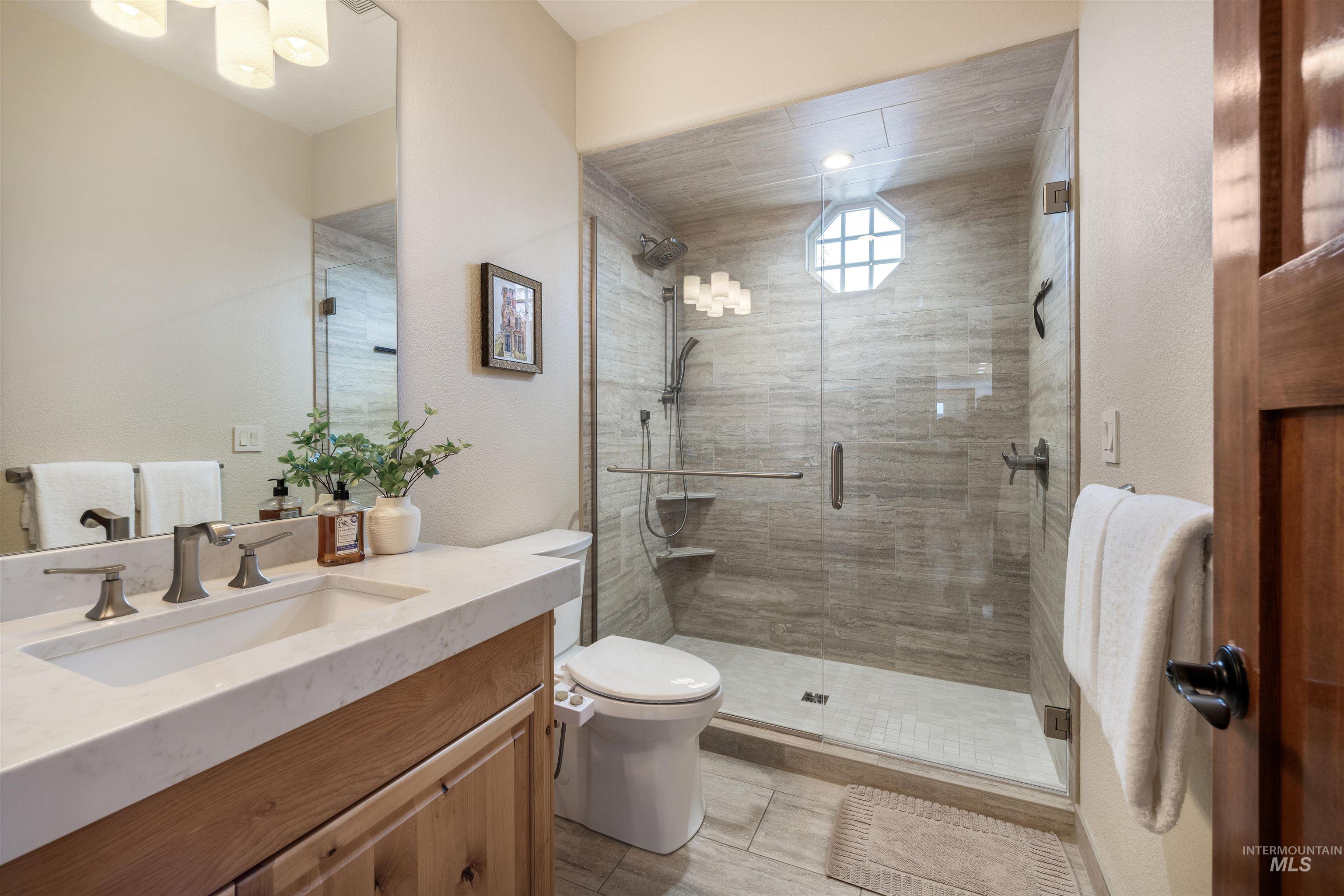 253 E Wexford Ln, Eagle, Idaho 83616, 3 Bedrooms, 3 Bathrooms, Residential For Sale, Price $699,990, 98982598