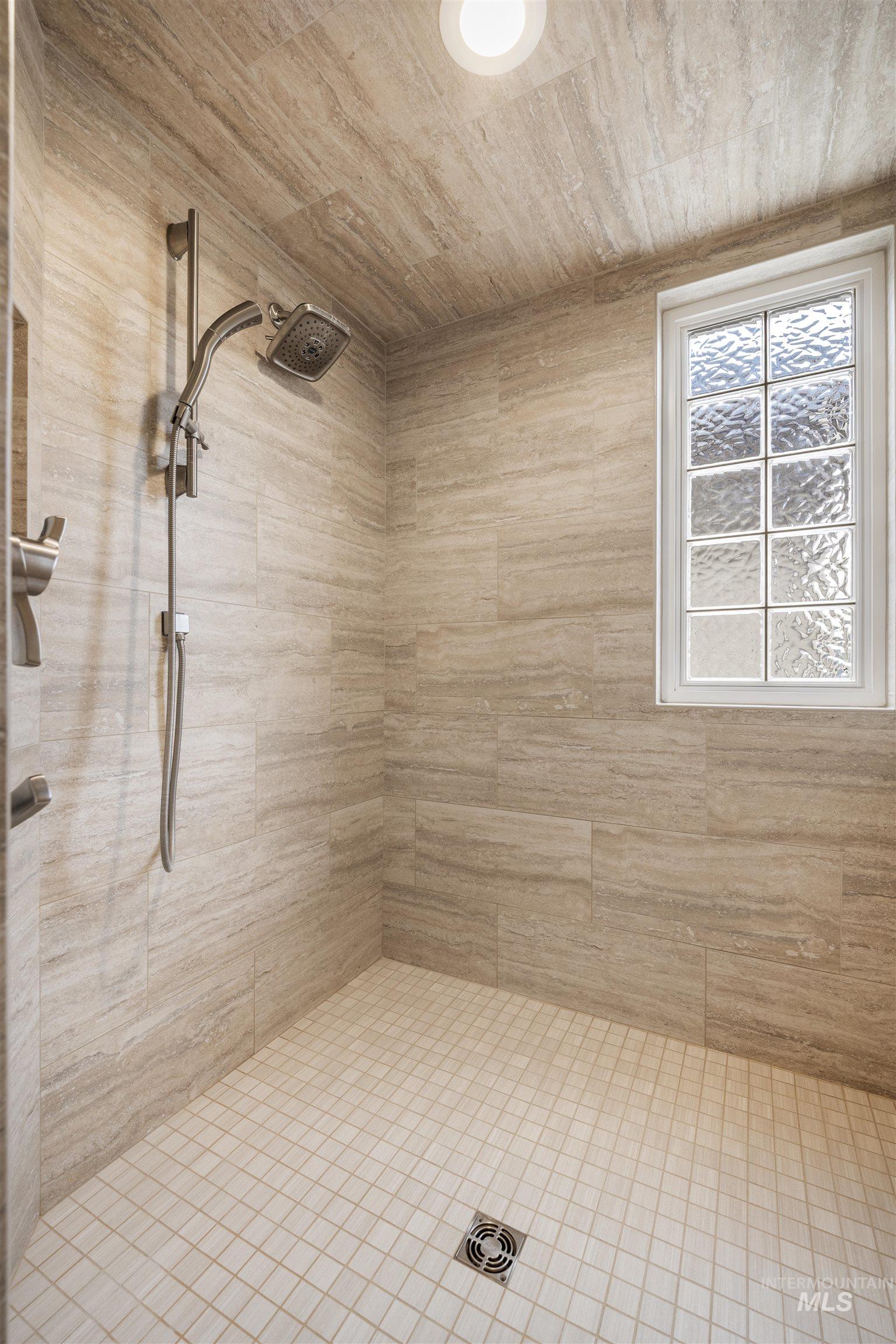 253 E Wexford Ln, Eagle, Idaho 83616, 3 Bedrooms, 3 Bathrooms, Residential For Sale, Price $699,990, 98982598