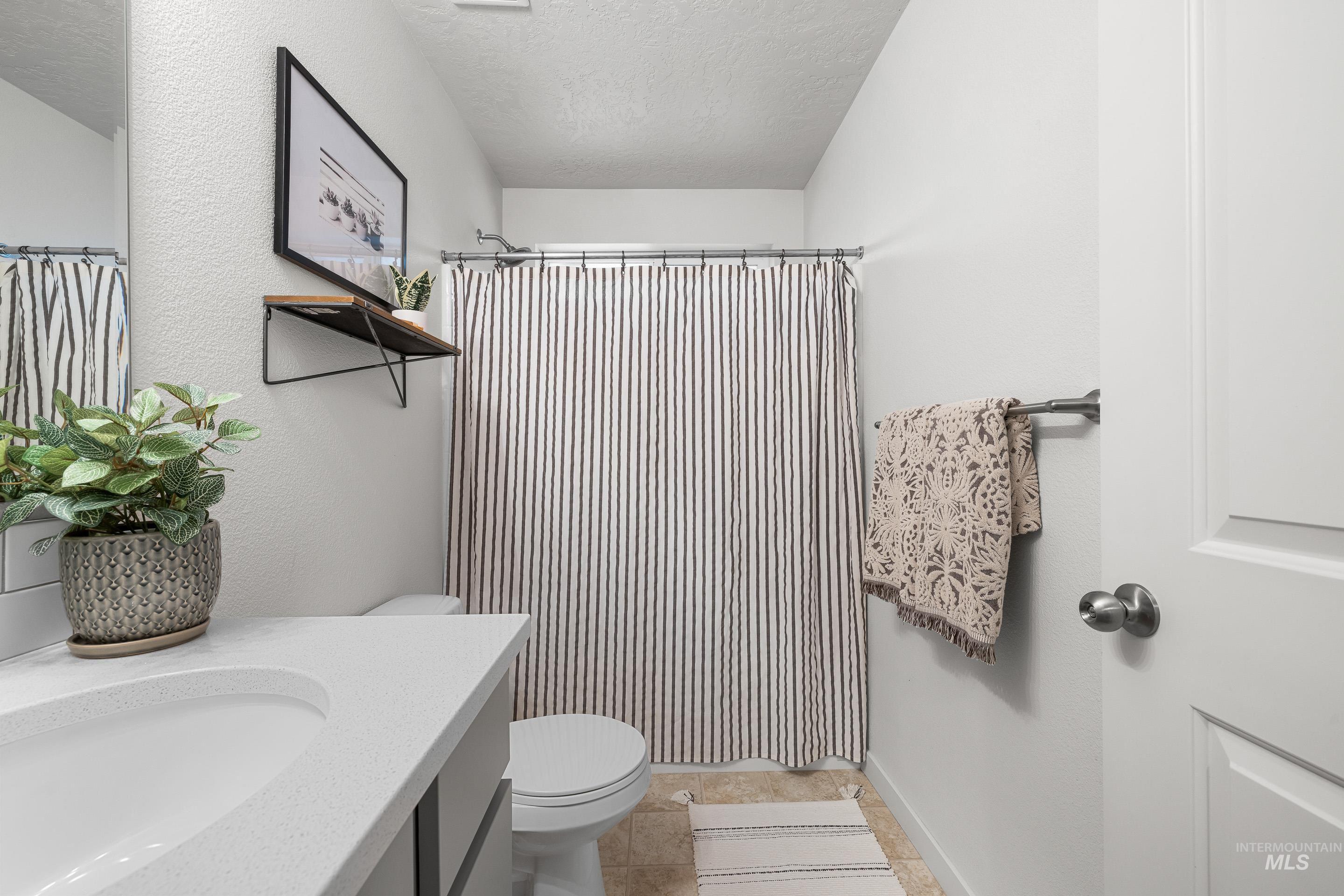 15100 N Fishing Creek Ave, Nampa, Idaho 83651, 3 Bedrooms, 2 Bathrooms, Residential For Sale, Price $415,000,MLS 98982599