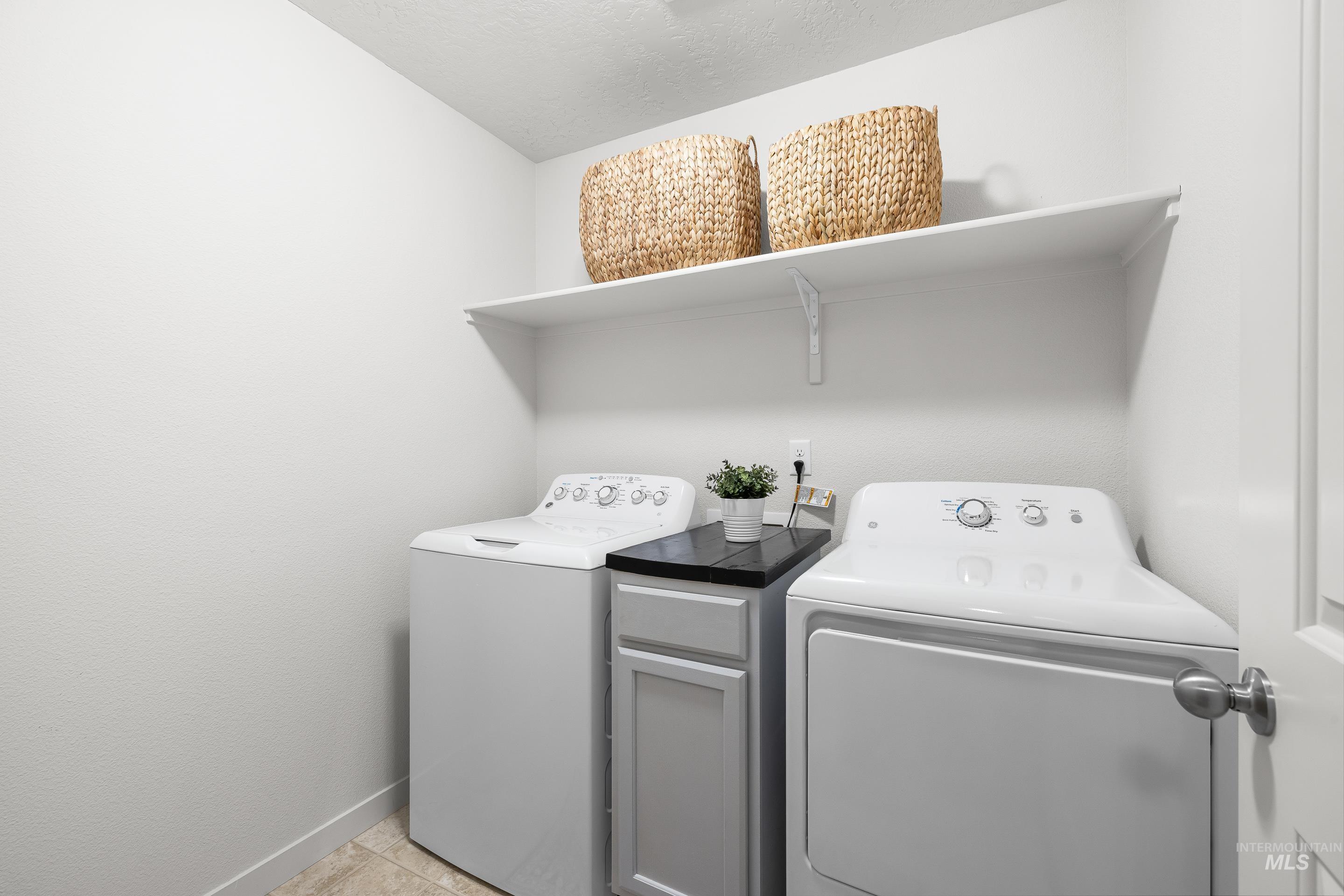 15100 N Fishing Creek Ave, Nampa, Idaho 83651, 3 Bedrooms, 2 Bathrooms, Residential For Sale, Price $415,000,MLS 98982599